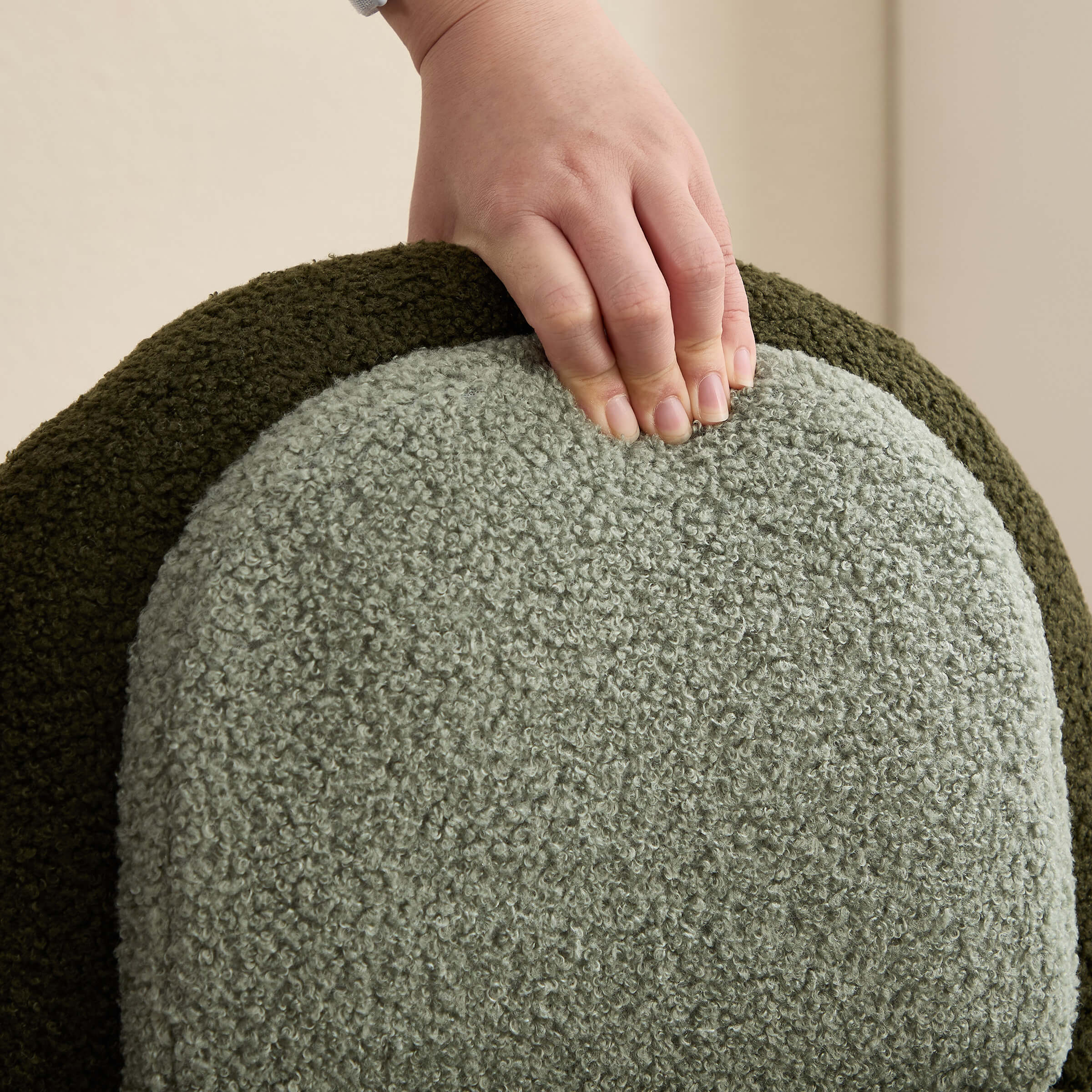 KMAX Soft Round Shape Sherpa Kids Chair - 4016KC