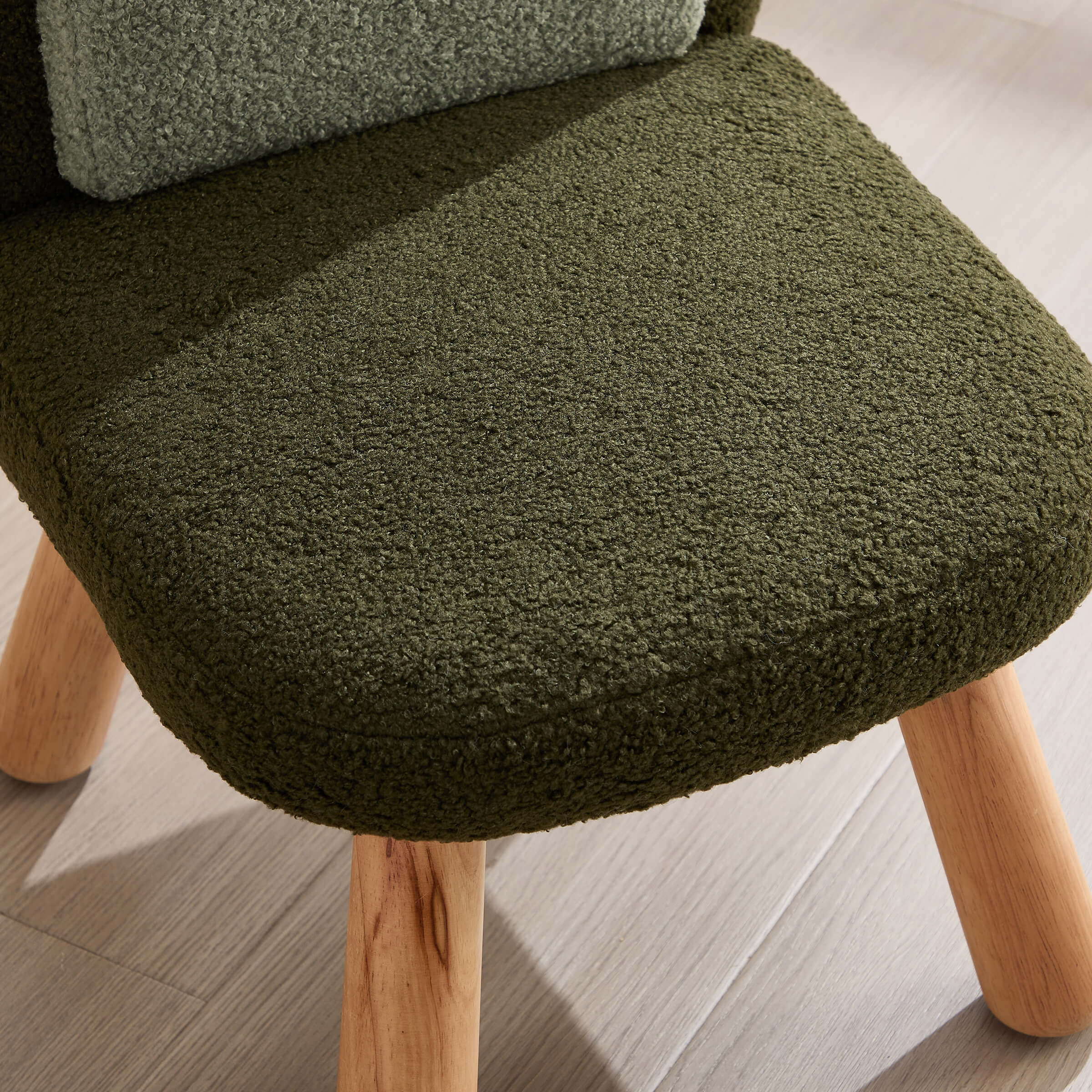 KMAX Soft Round Shape Sherpa Kids Chair - 4016KC