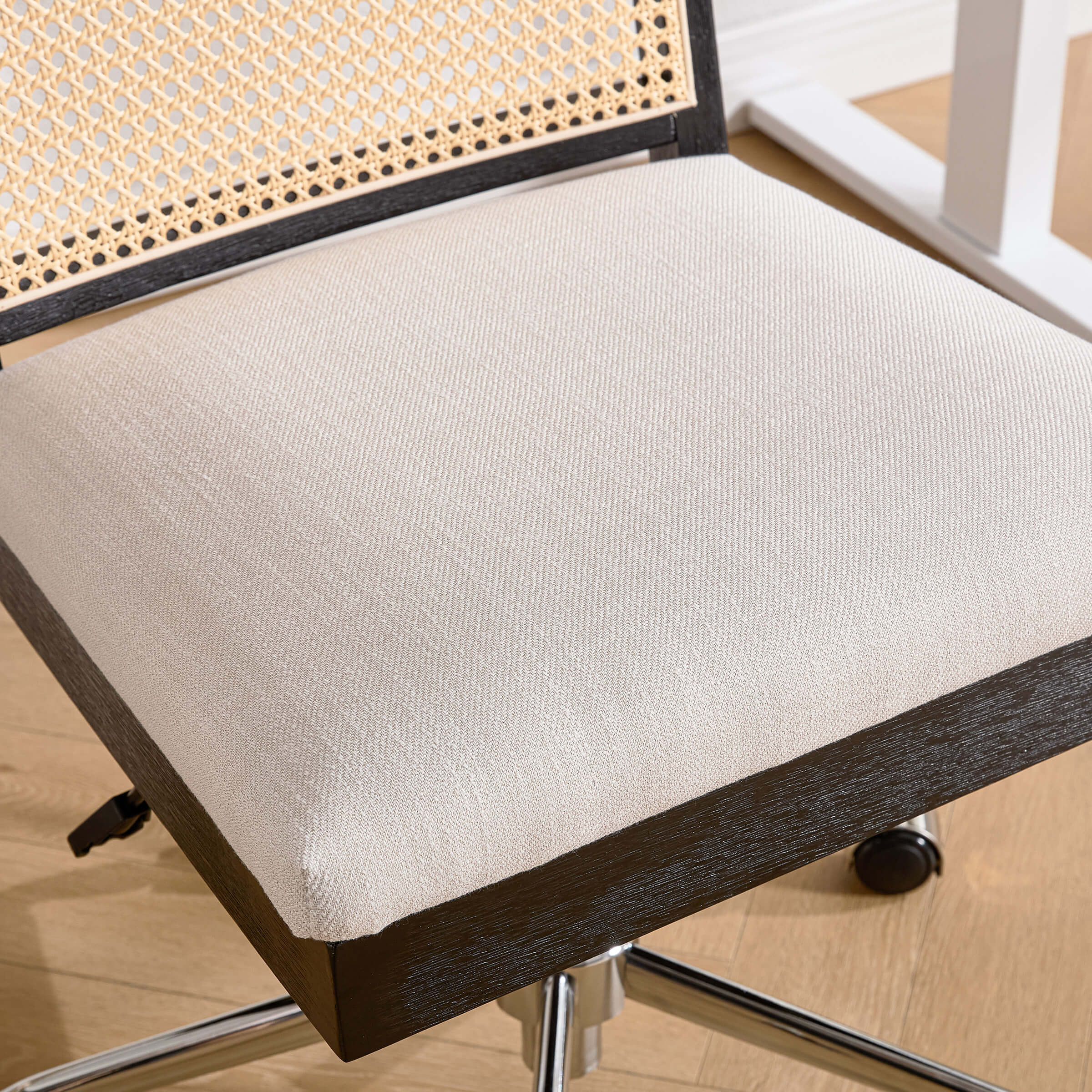 EALSON Rattan Back Adjustable Office Chair - 8069OC