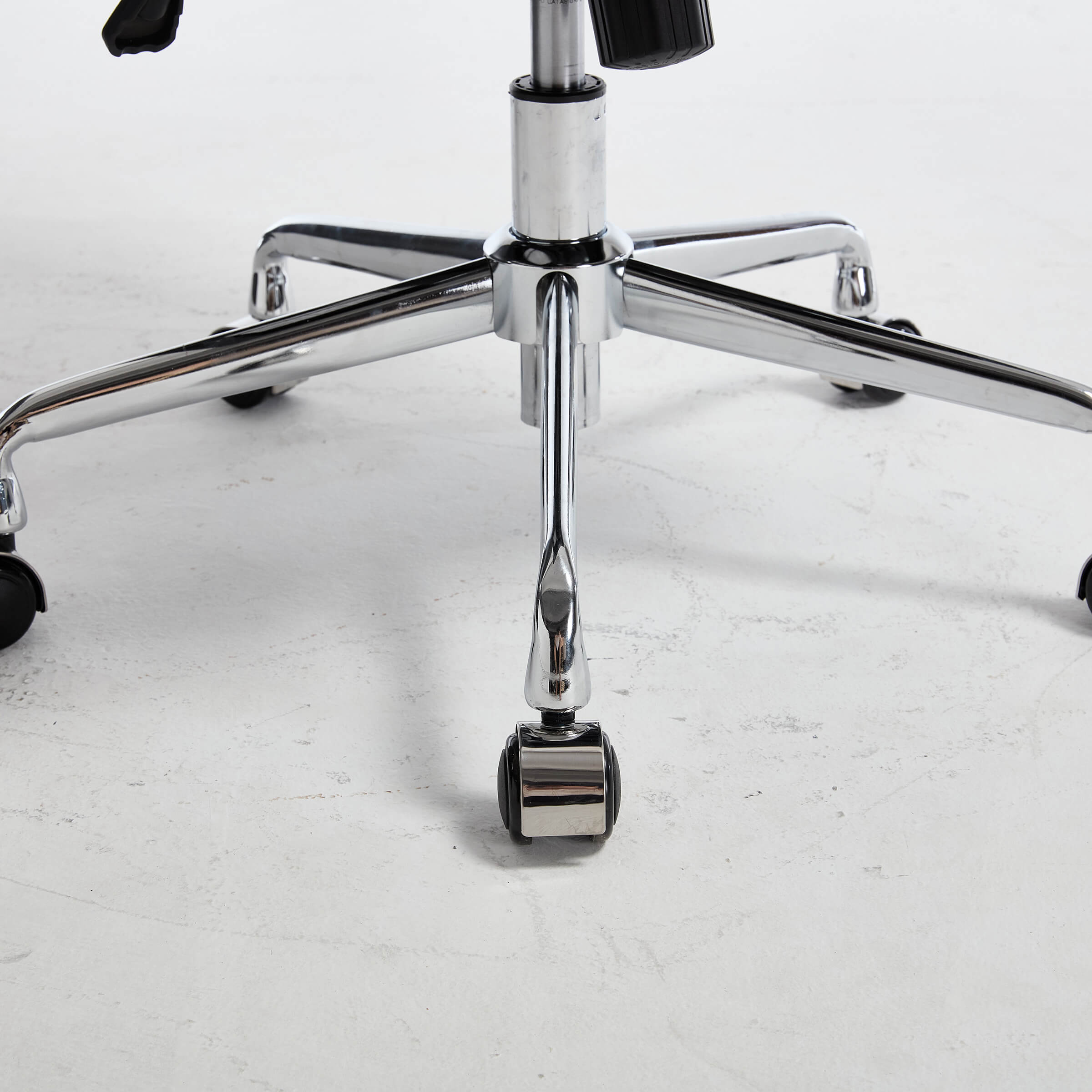 EALSON Rattan Back Adjustable Office Chair - 8069OC