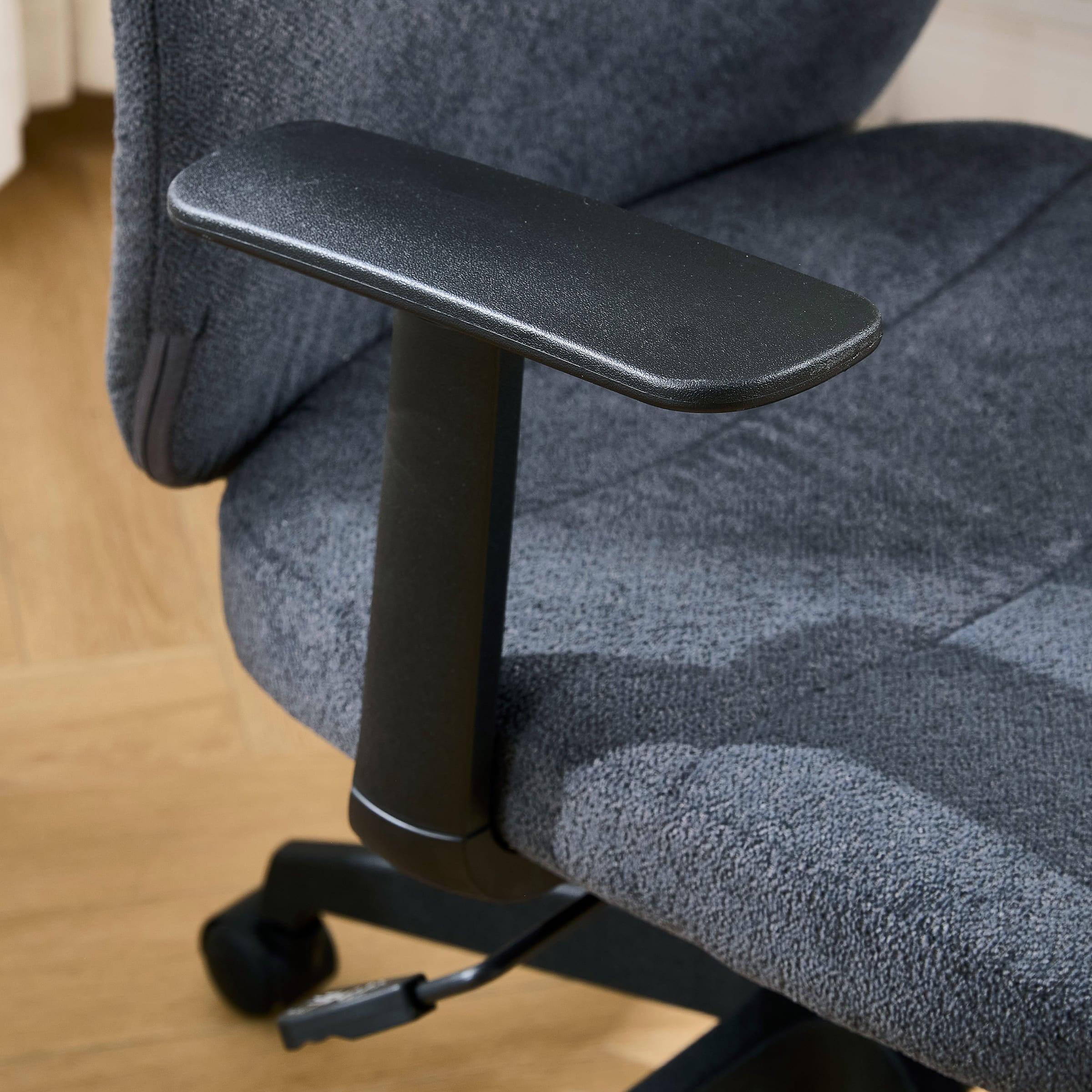 Kmax Adjustable Rolling Desk Chair with Armrest - X259OC