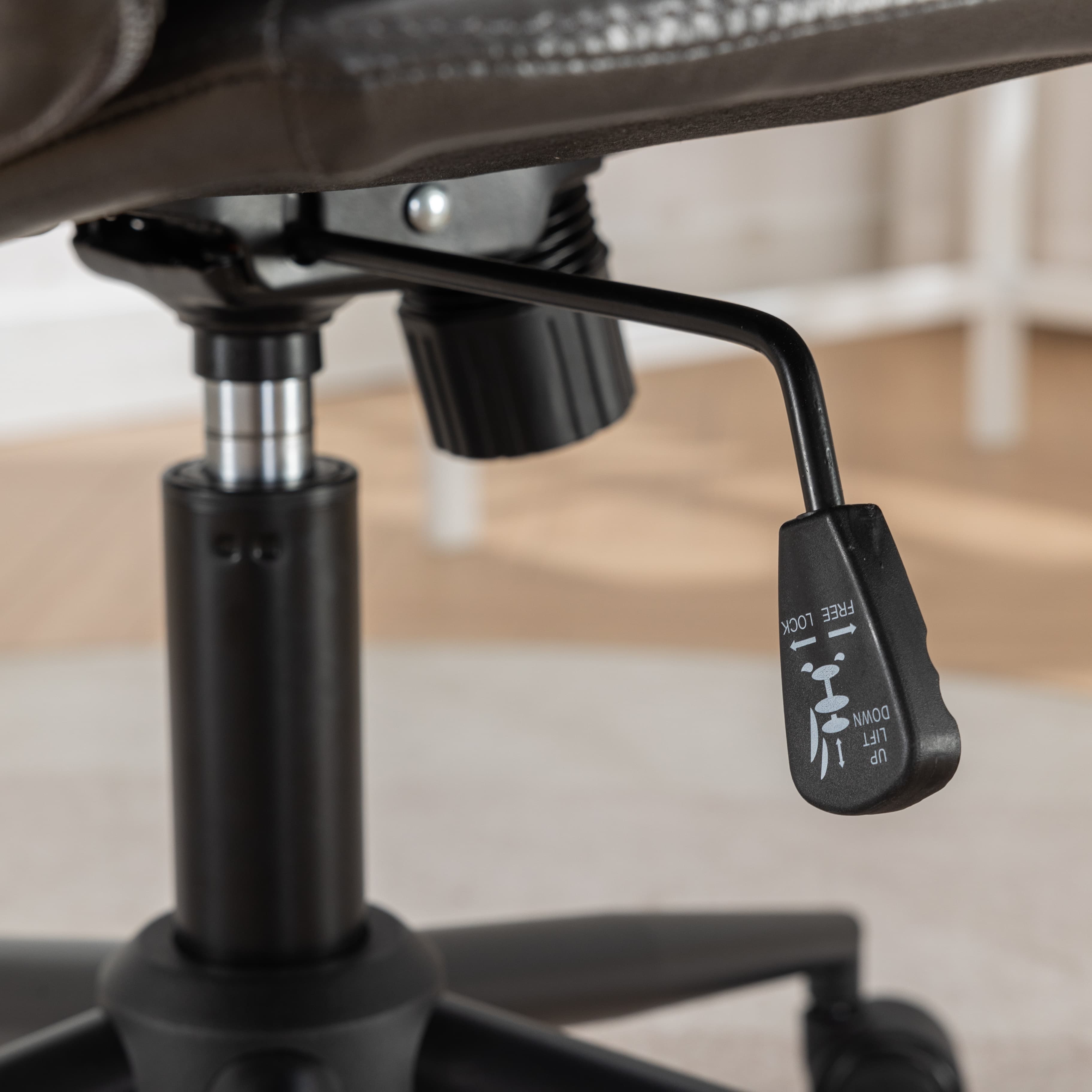 Adjustable Swivel Criss-Cross Chair with Wide Seat