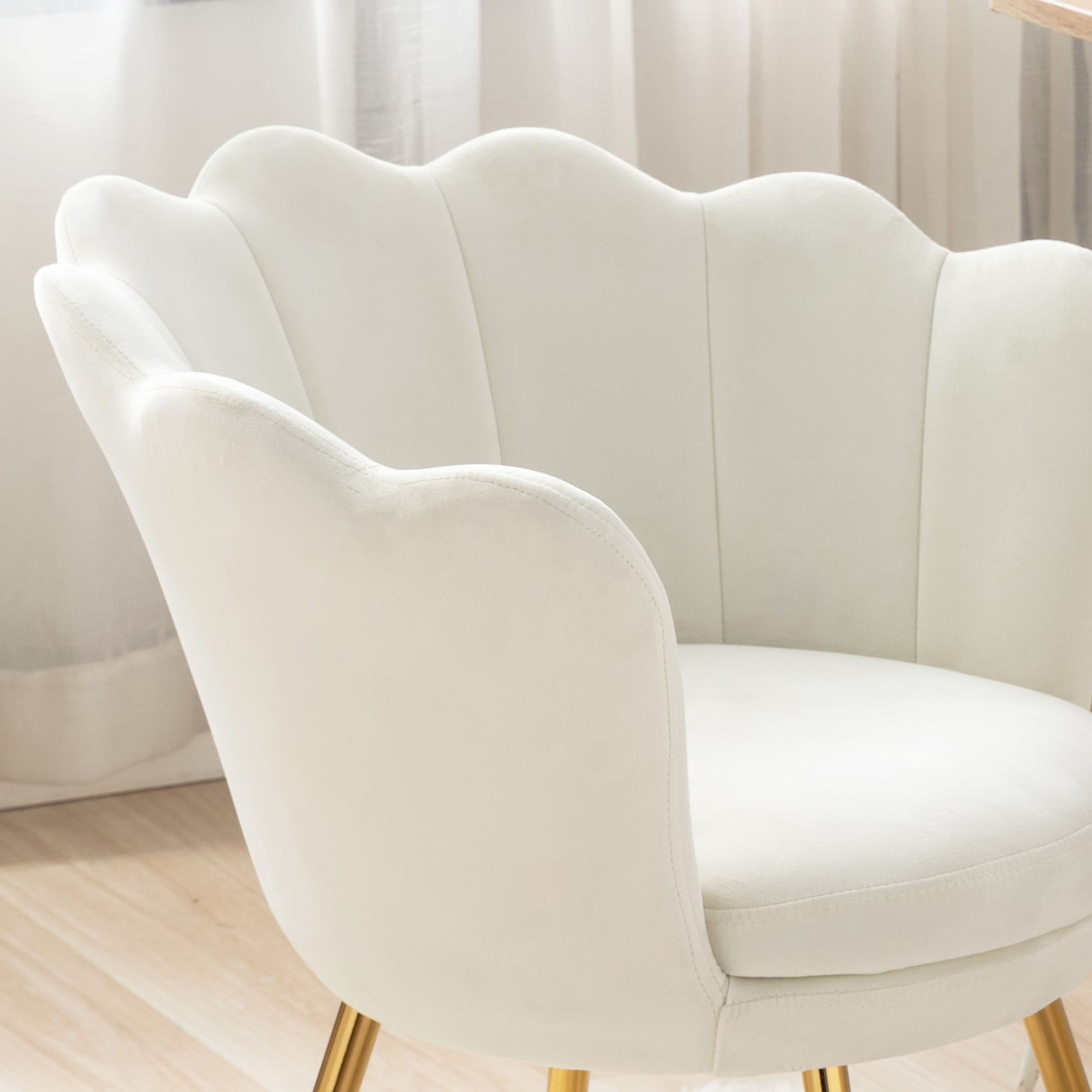 CHICAURA Modern Seashell Accent Chair 1 PCS - 1342AC