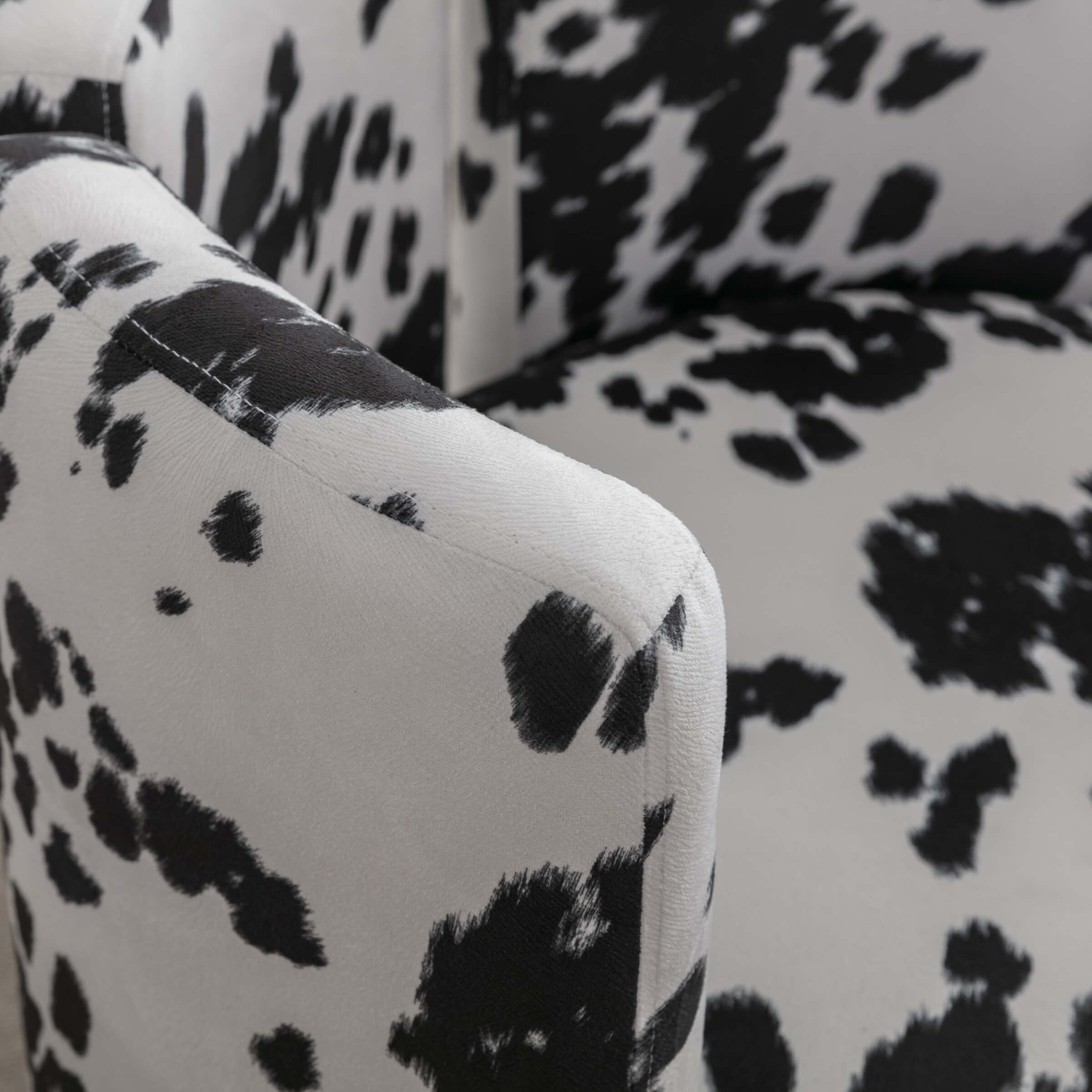 CHICAURA Modern Velvet Barrel Side Accent Chair 1 PCS - 3714AC