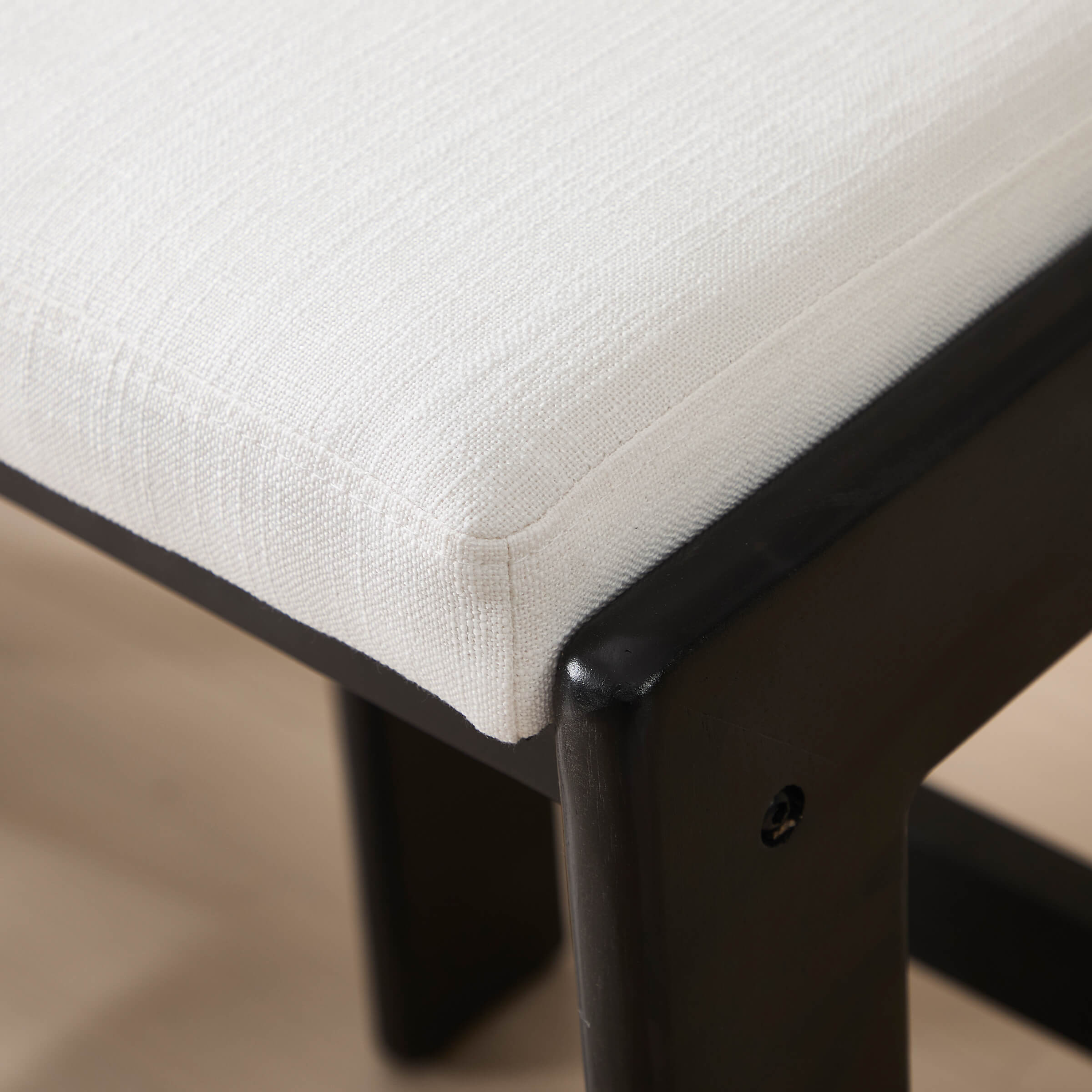 CIMOTA 26-inch Farmhouse Saddle Seat Bar Stools Set of 2 - 5852CS