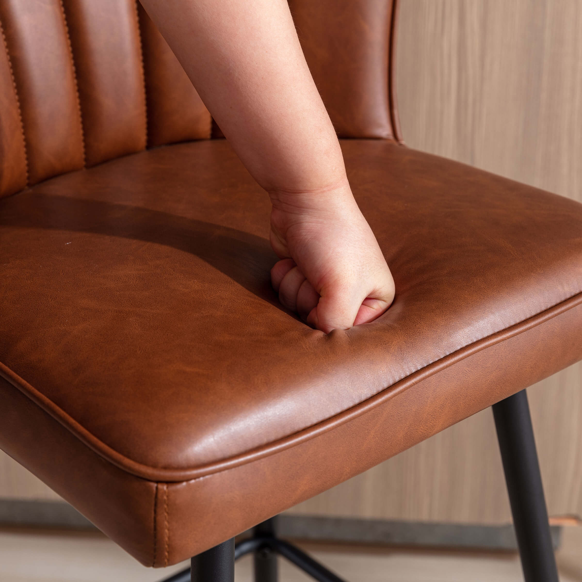 ROCITY Curved Back Counter Stools Set of 2 - 8684CS