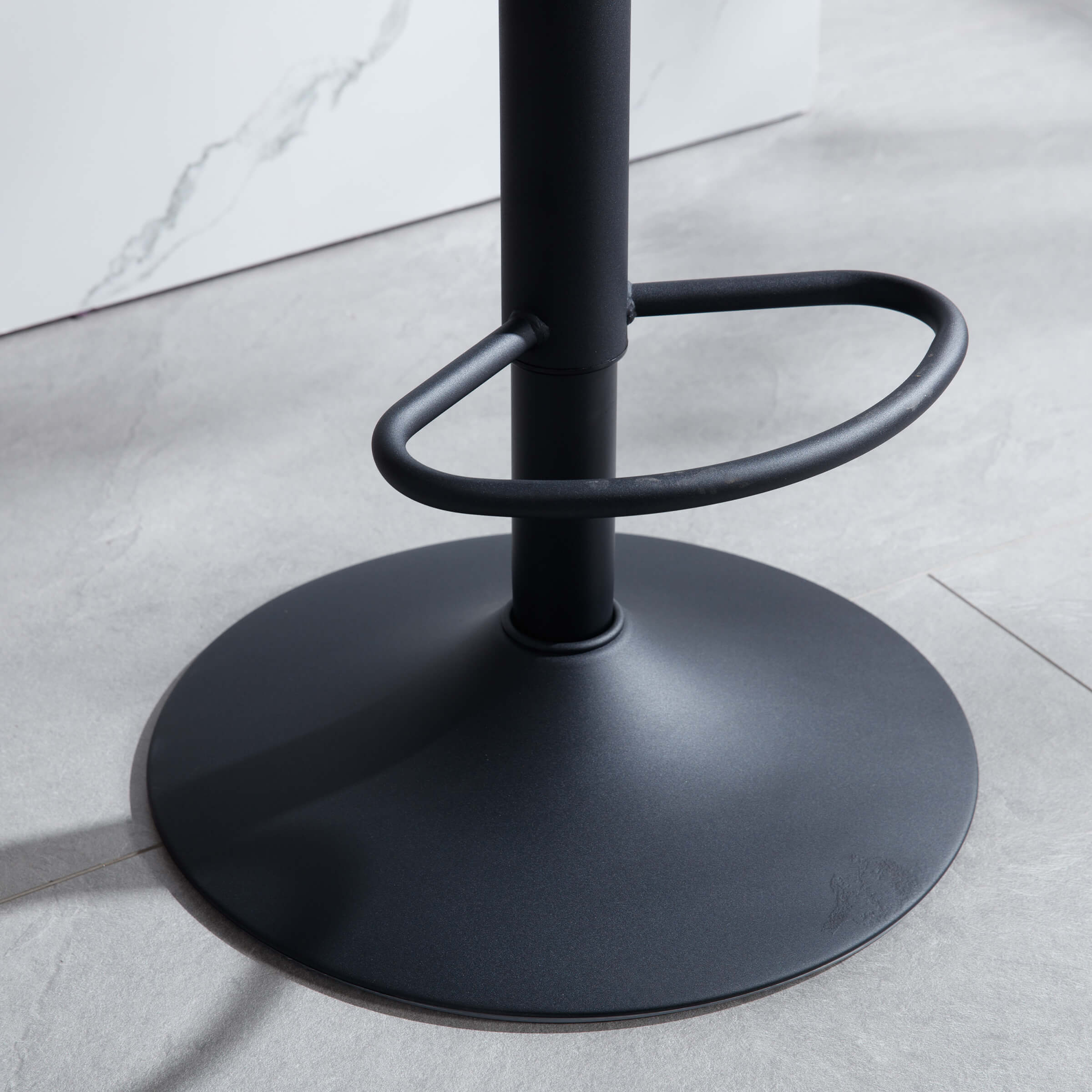 ROCITY Curved Back Counter Stools Set of 2 - 8684CS