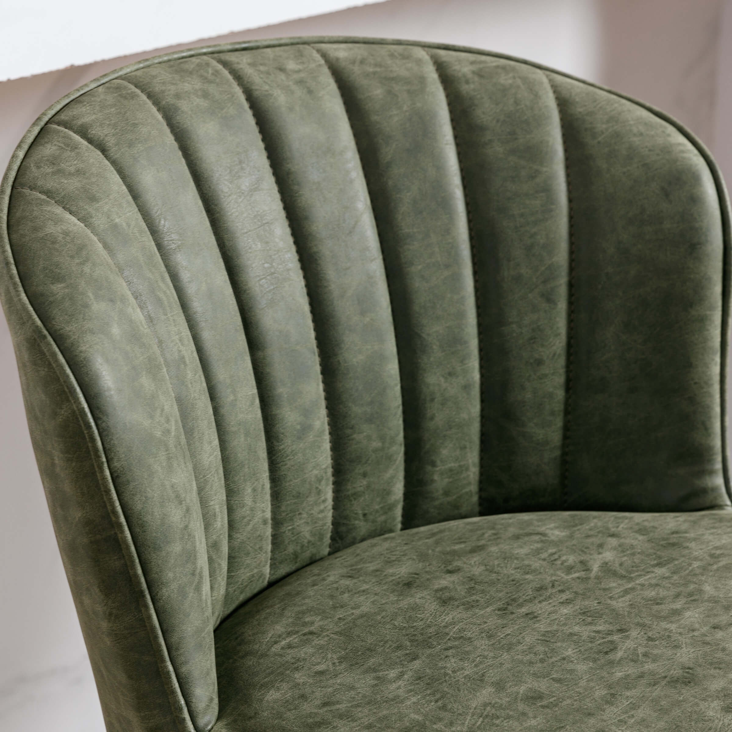 ROCITY Curved Back Counter Stools Set of 2 - 8684CS