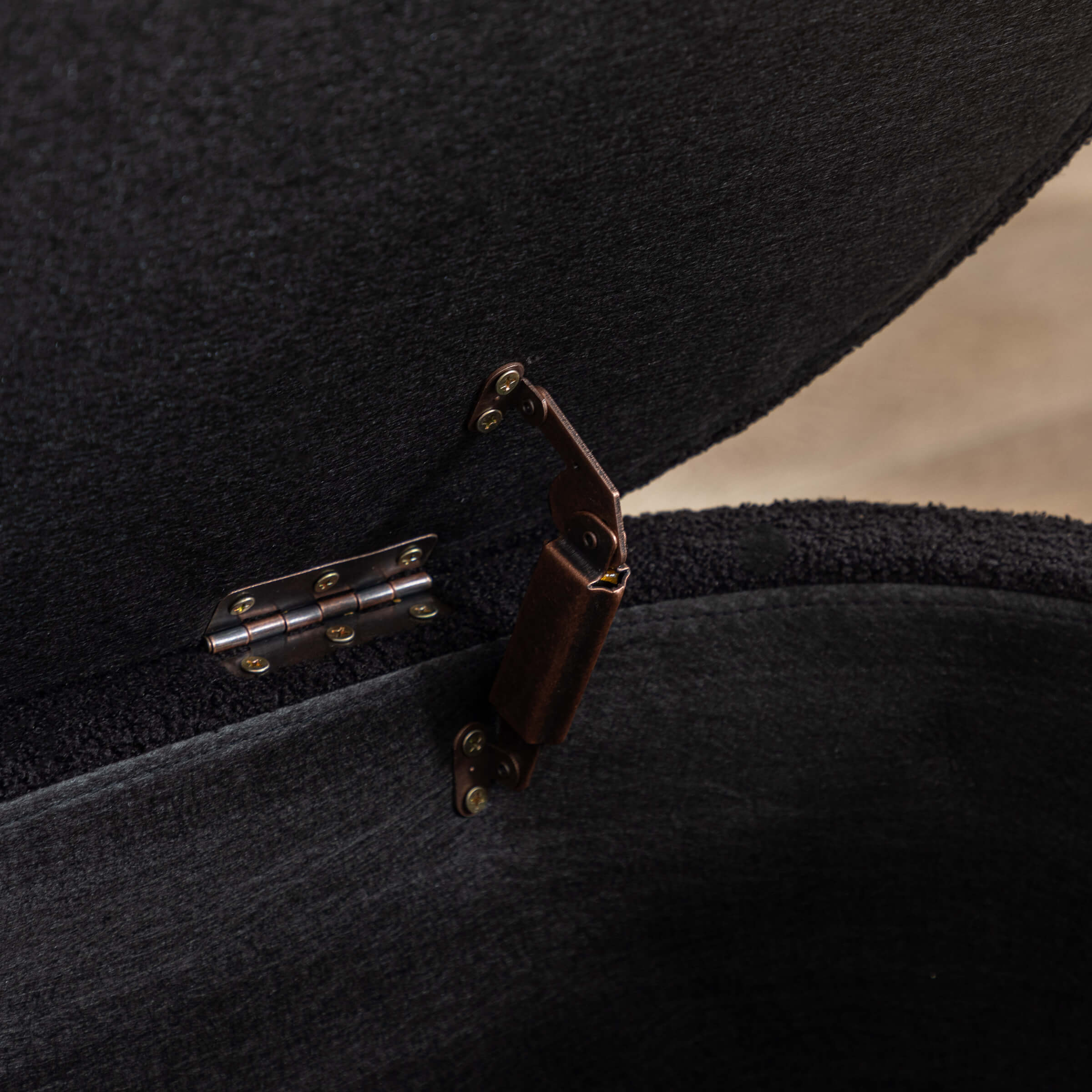 ROCITY 45" Comfy Upholstered Storage Bench - 2436BH