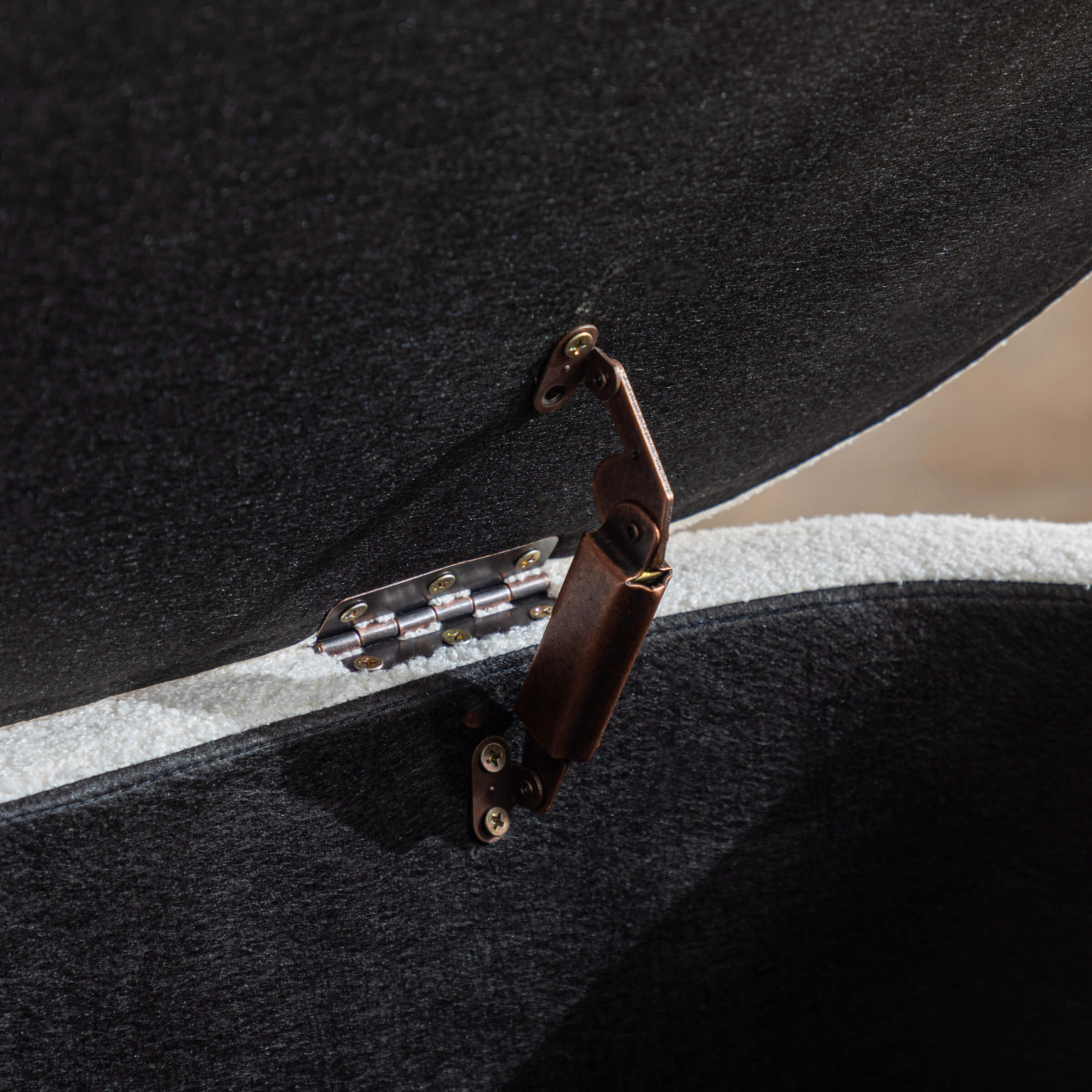 ROCITY 45" Comfy Upholstered Storage Bench - 2436BH