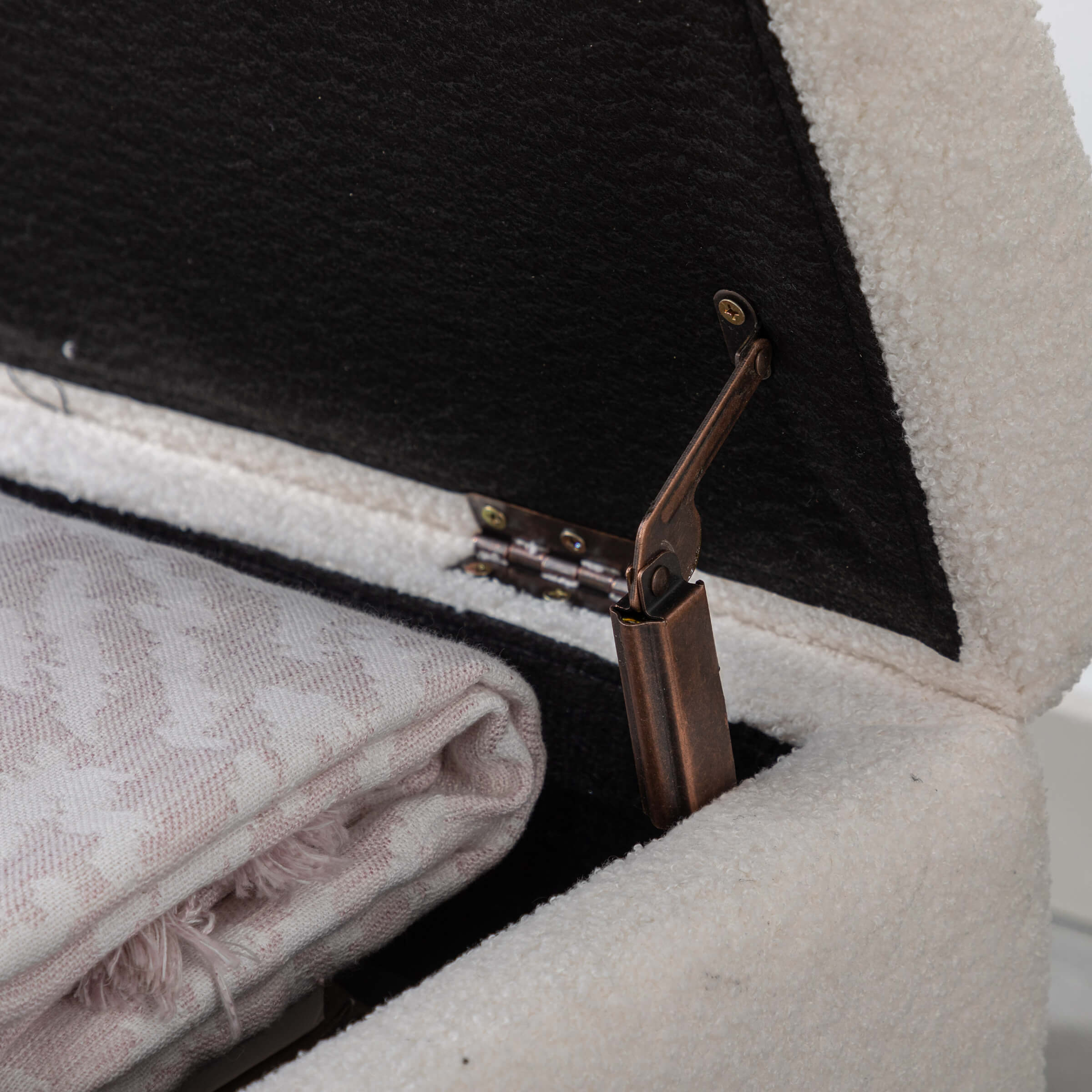 EALSON Modern Storage End of Bench - 2541BH