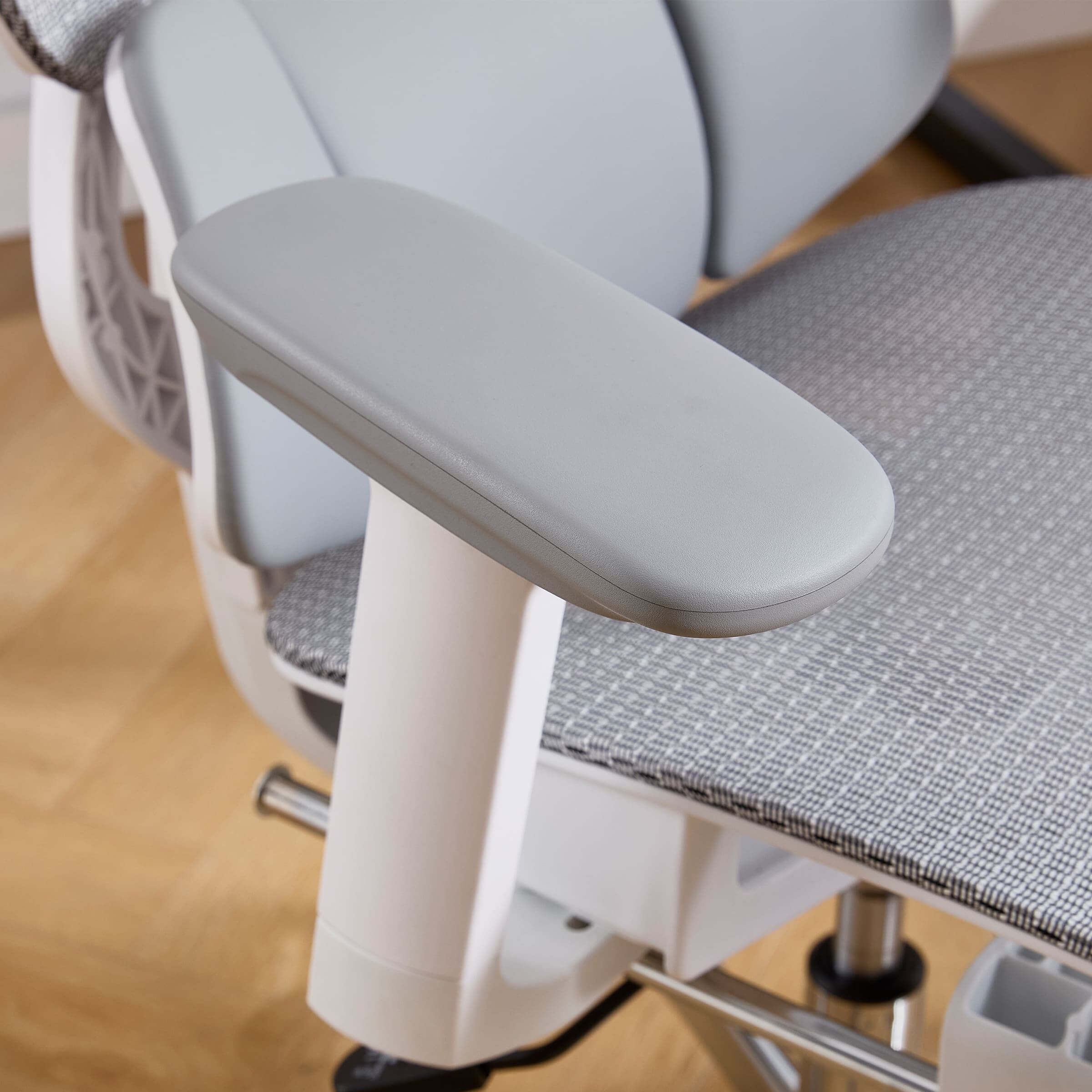 Kmax Adjustable Freely Tilt Lock High Back Office Chair - 7011OC