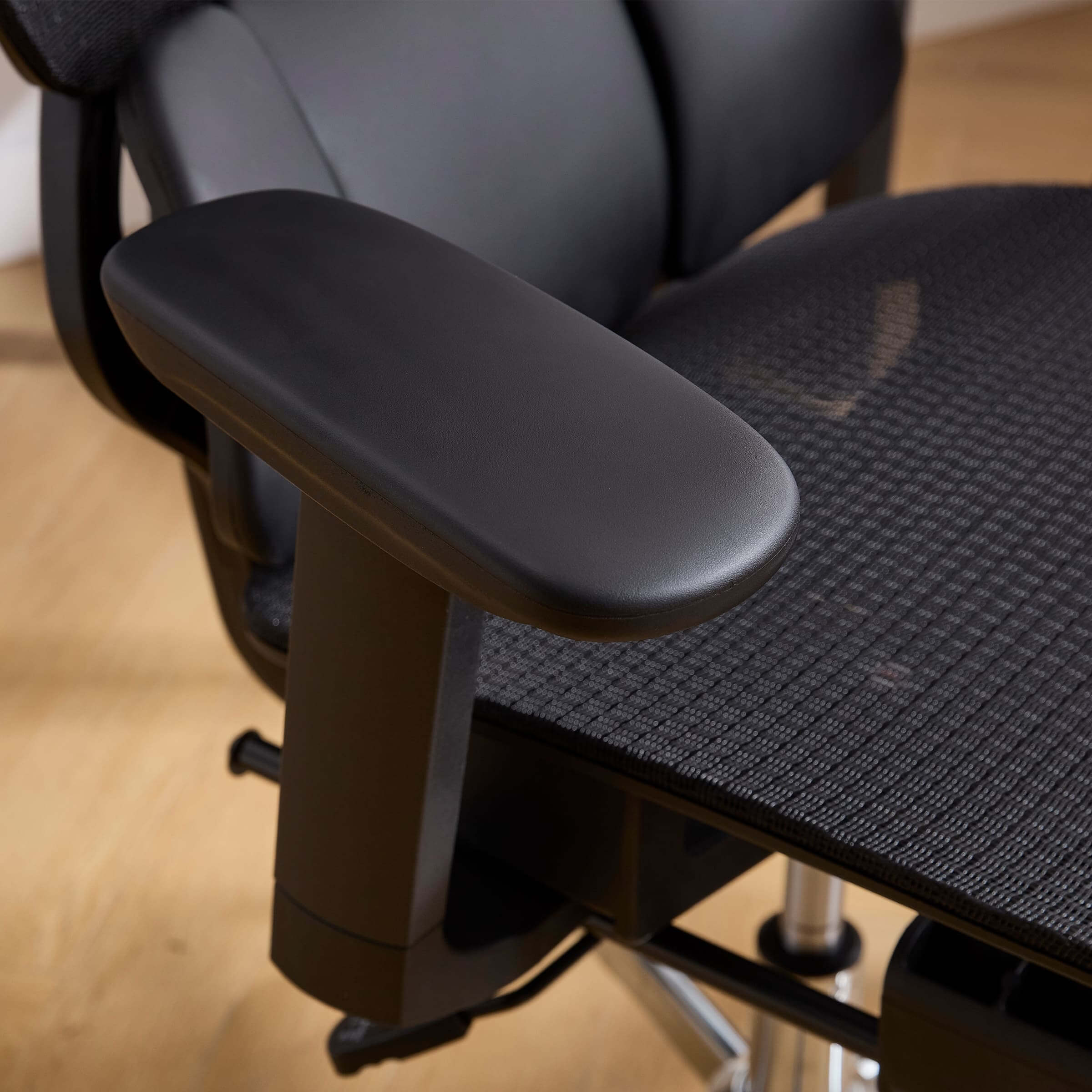 Kmax Adjustable Freely Tilt Lock High Back Office Chair - 7011OC