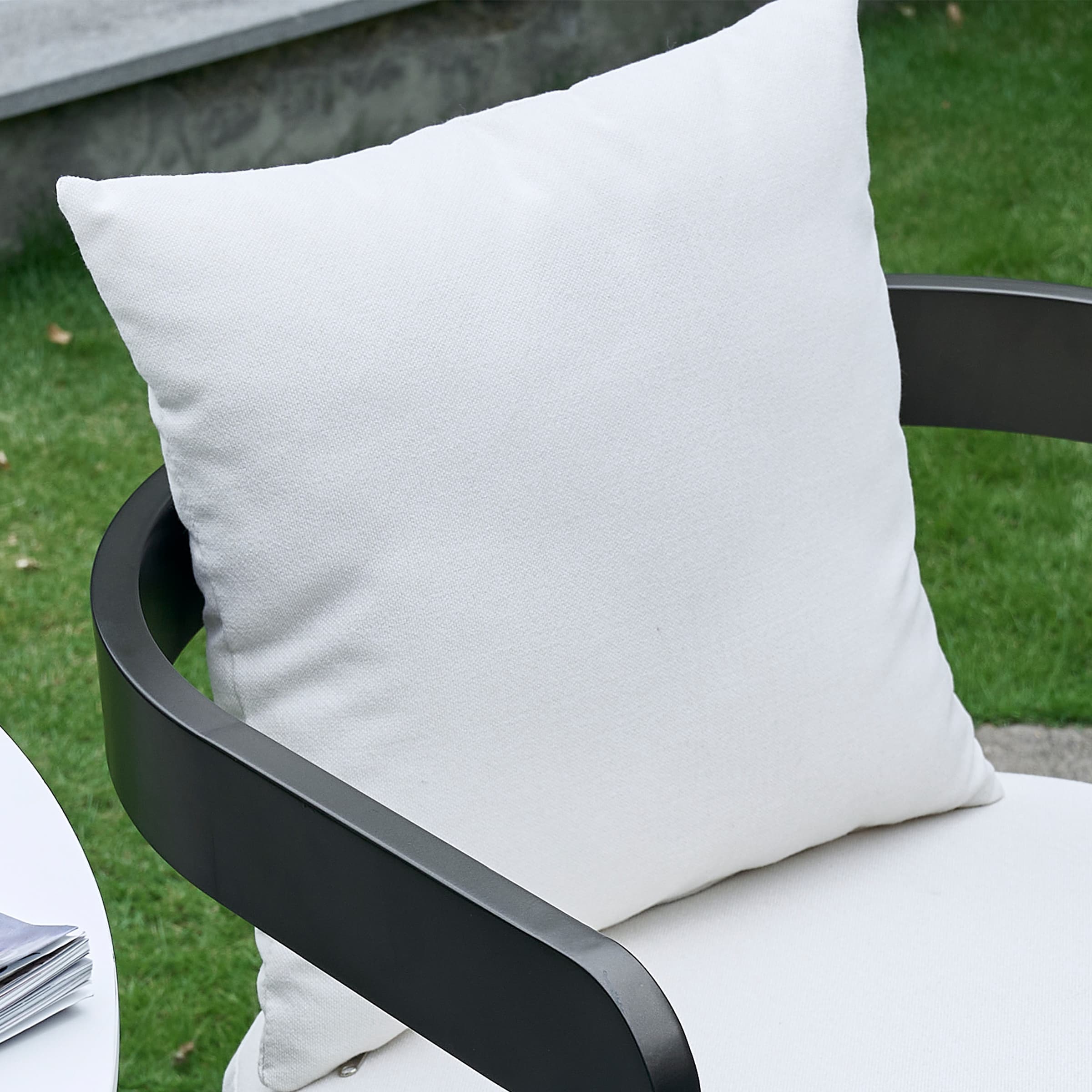 ROCITY Metal Frame Outdoor Chairs Set of 2 - 2063DC