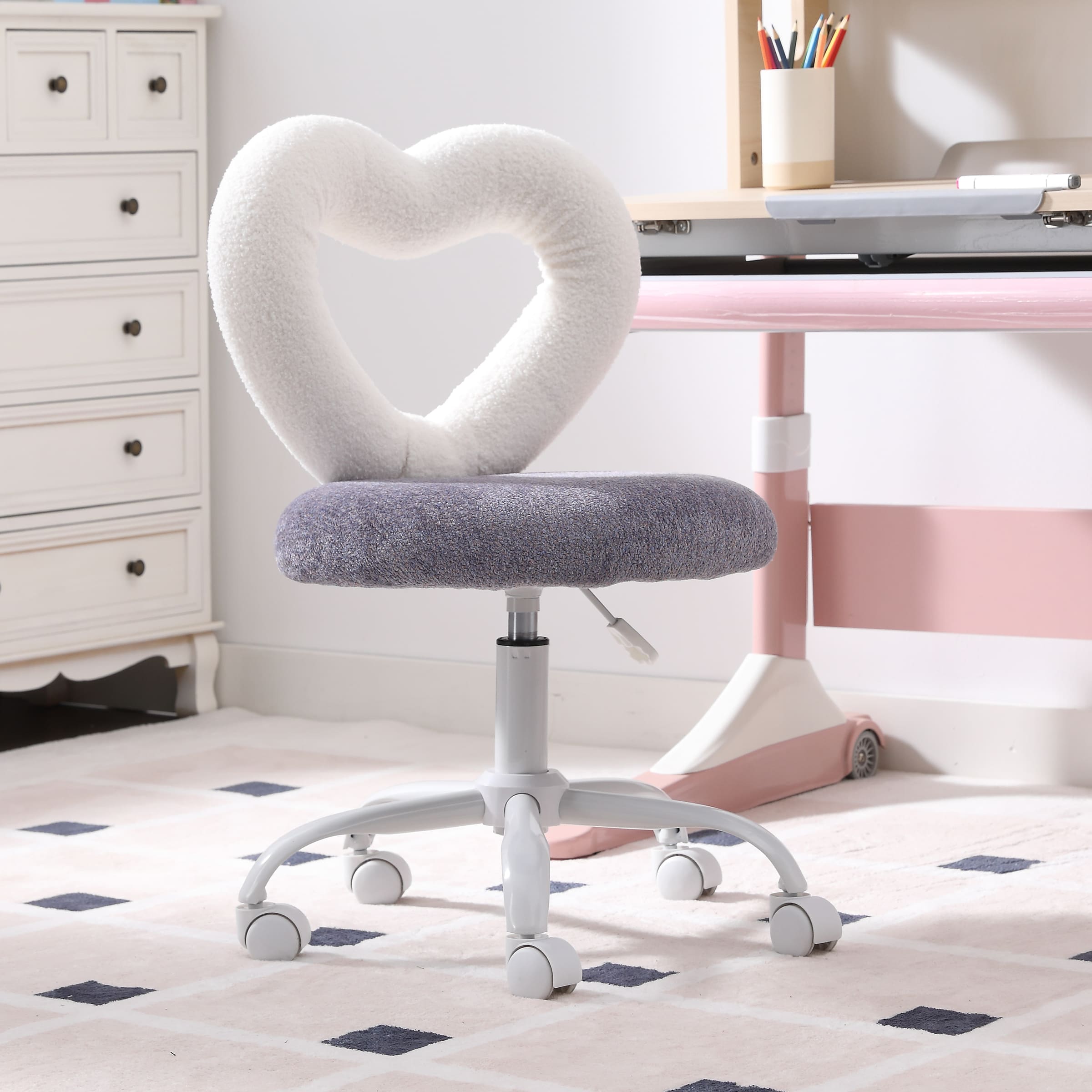 ROCITY Adjustable Rolling Kids Desk Chair with Heart-Shape Back - 7002KC