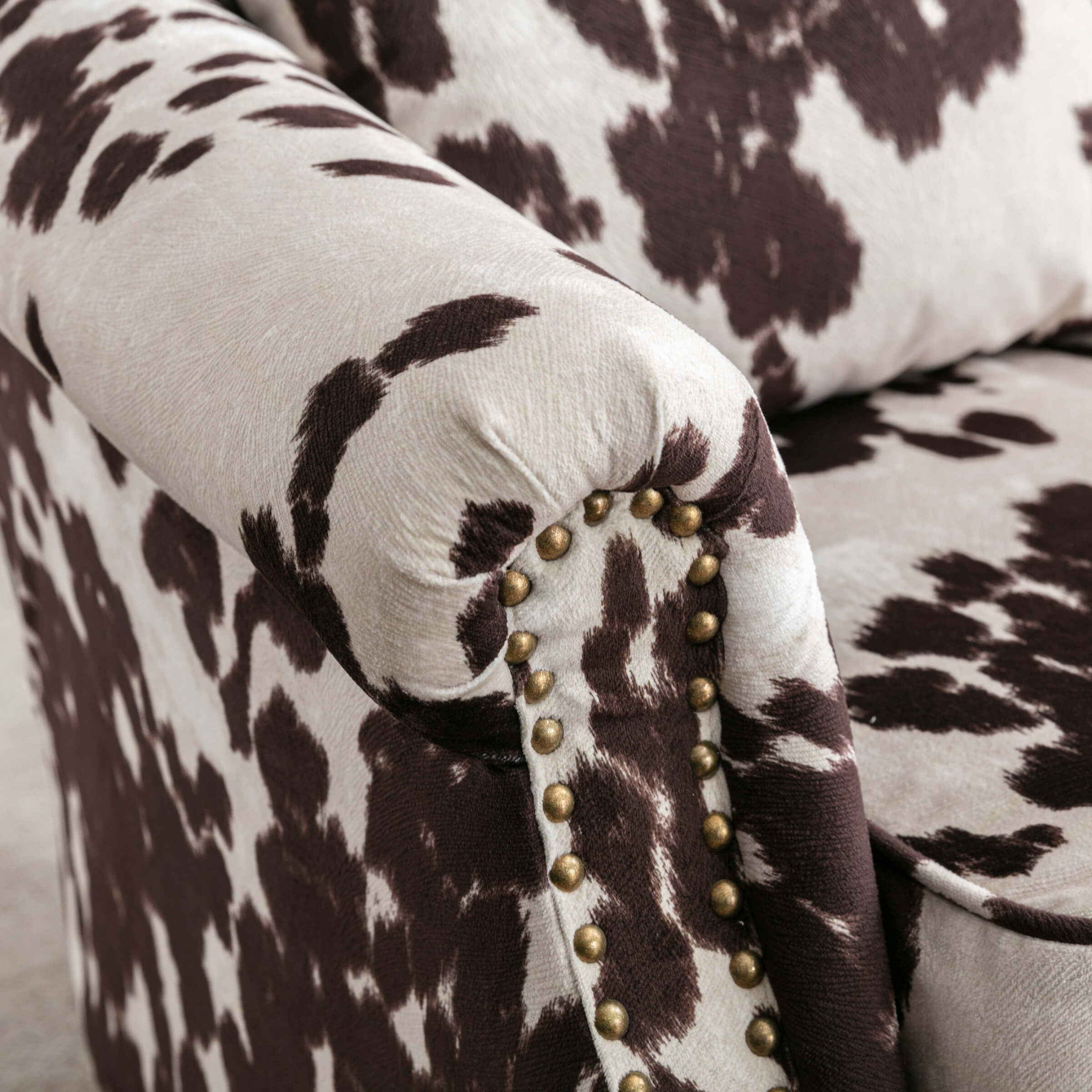 Kmax Wingback Nail-Head Velvet Accent Chair 1 PCS - X904AC