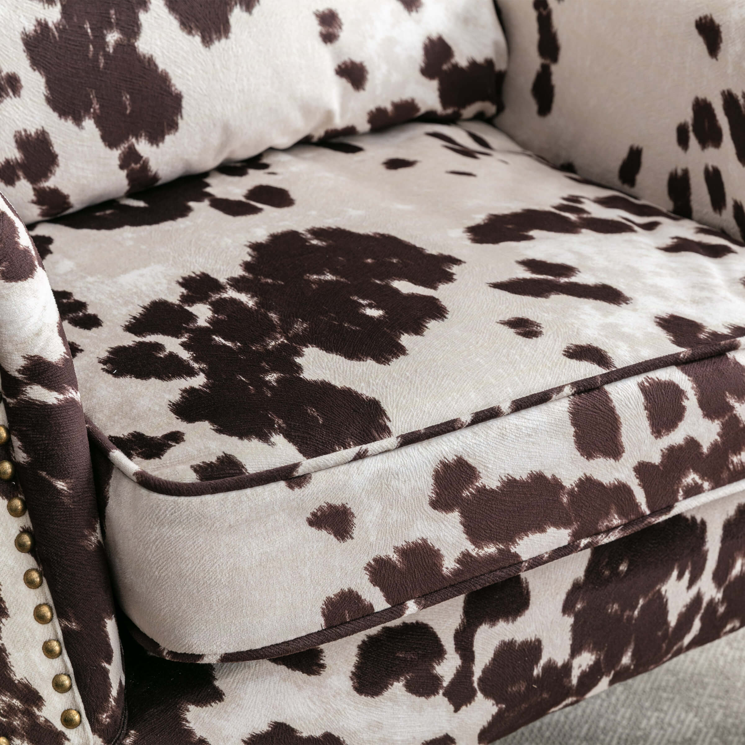 Kmax Wingback Nail-Head Velvet Accent Chair 1 PCS - X904AC