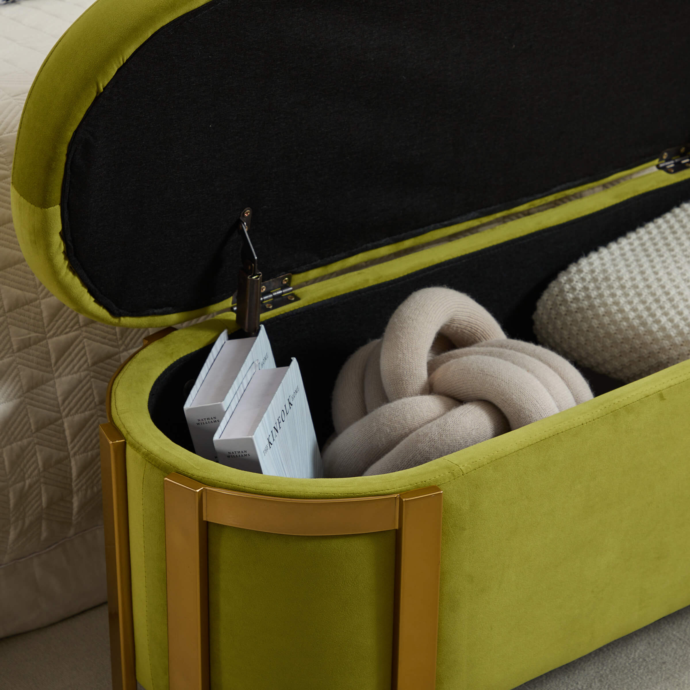 ZH4YOU 48”W Storage Bench Ottoman End of Bed - 5001BH