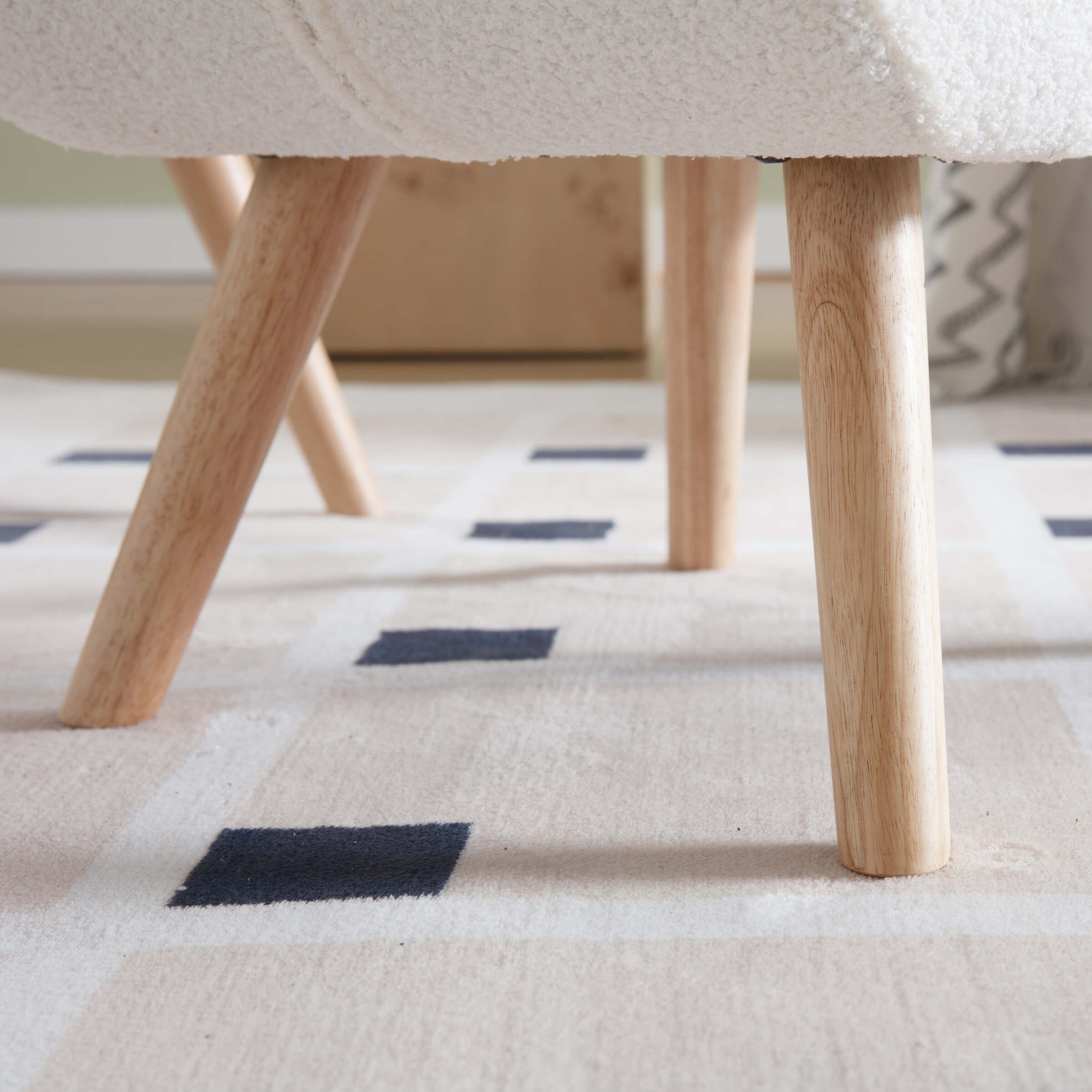 VESCASA Accent Chair with Ottoman - 8904AO