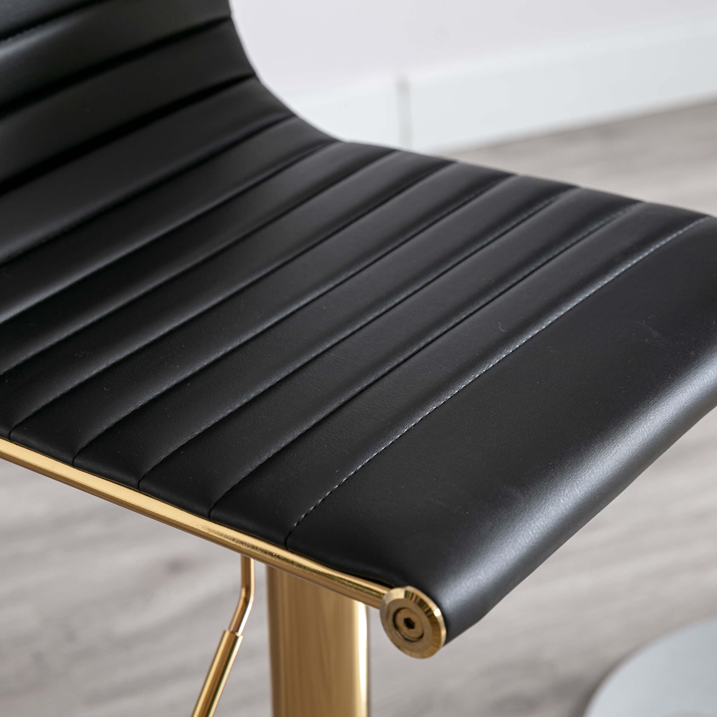 ZH4YOU Swivel Adjustable Height Bar Stools Set of 2 - X417AB