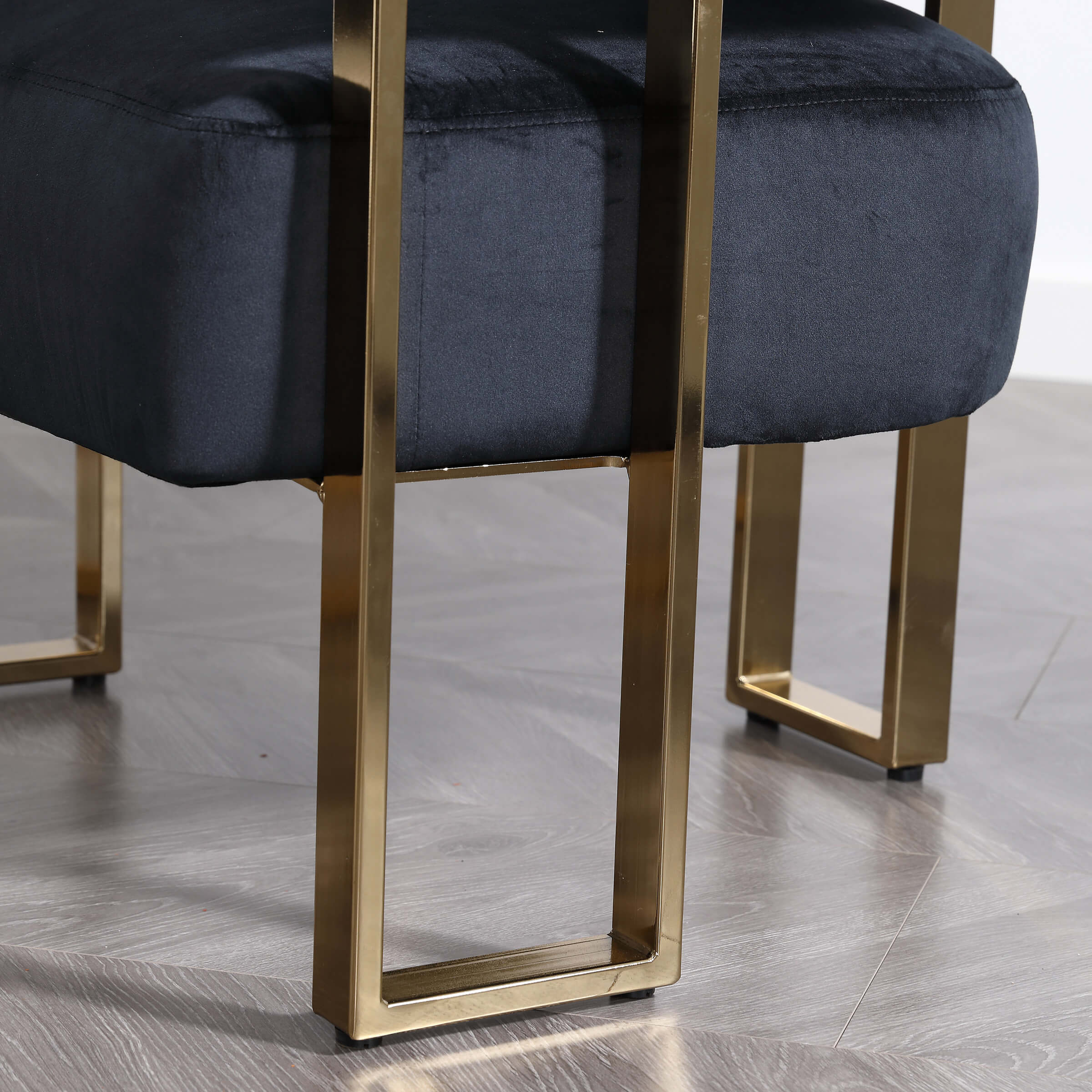 ZH4YOU Barrel Chair with Gold Metal Legs 1 PCS - 72005AC