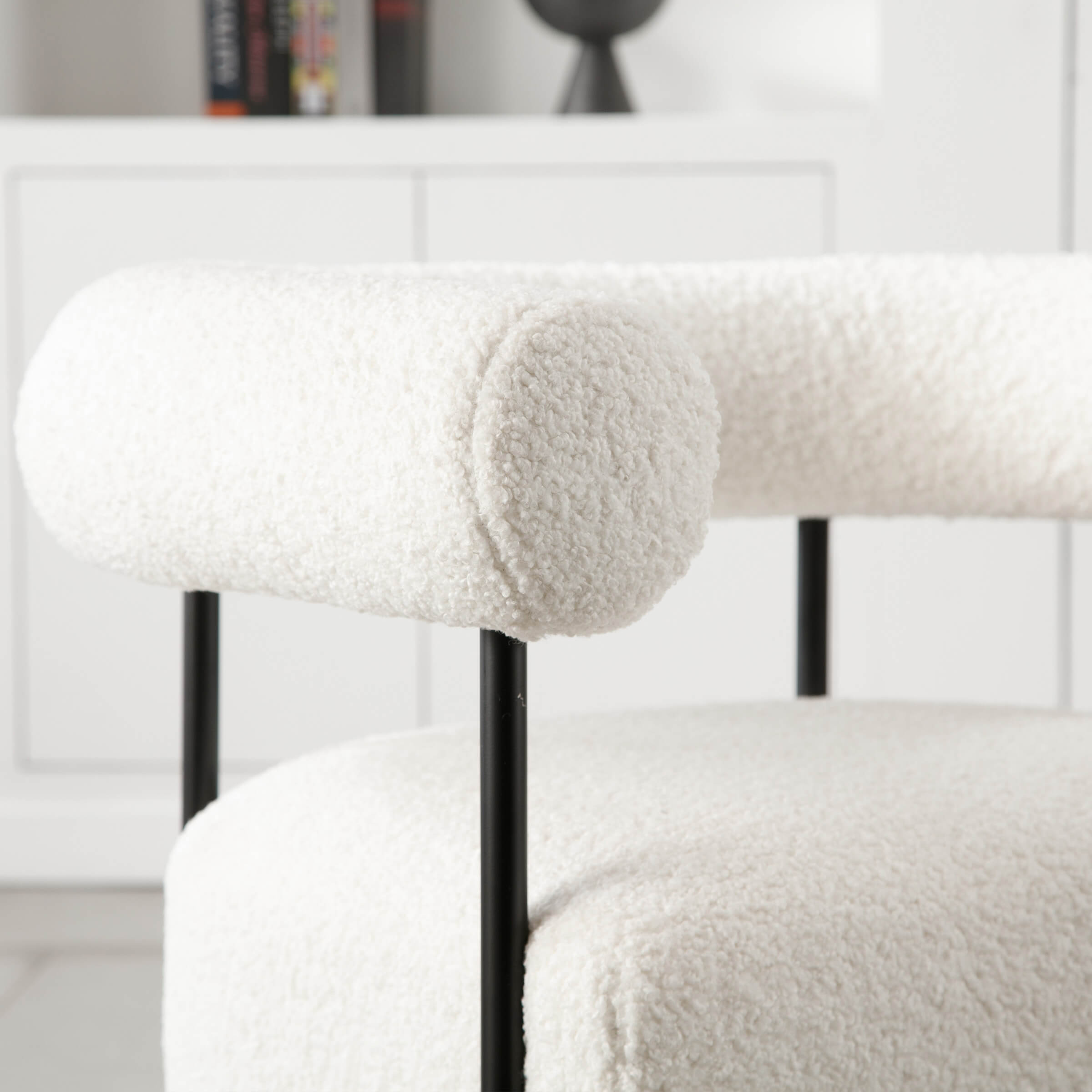 ROCITY C-shaped Back Accent Chair 1 PCS - 10080AC