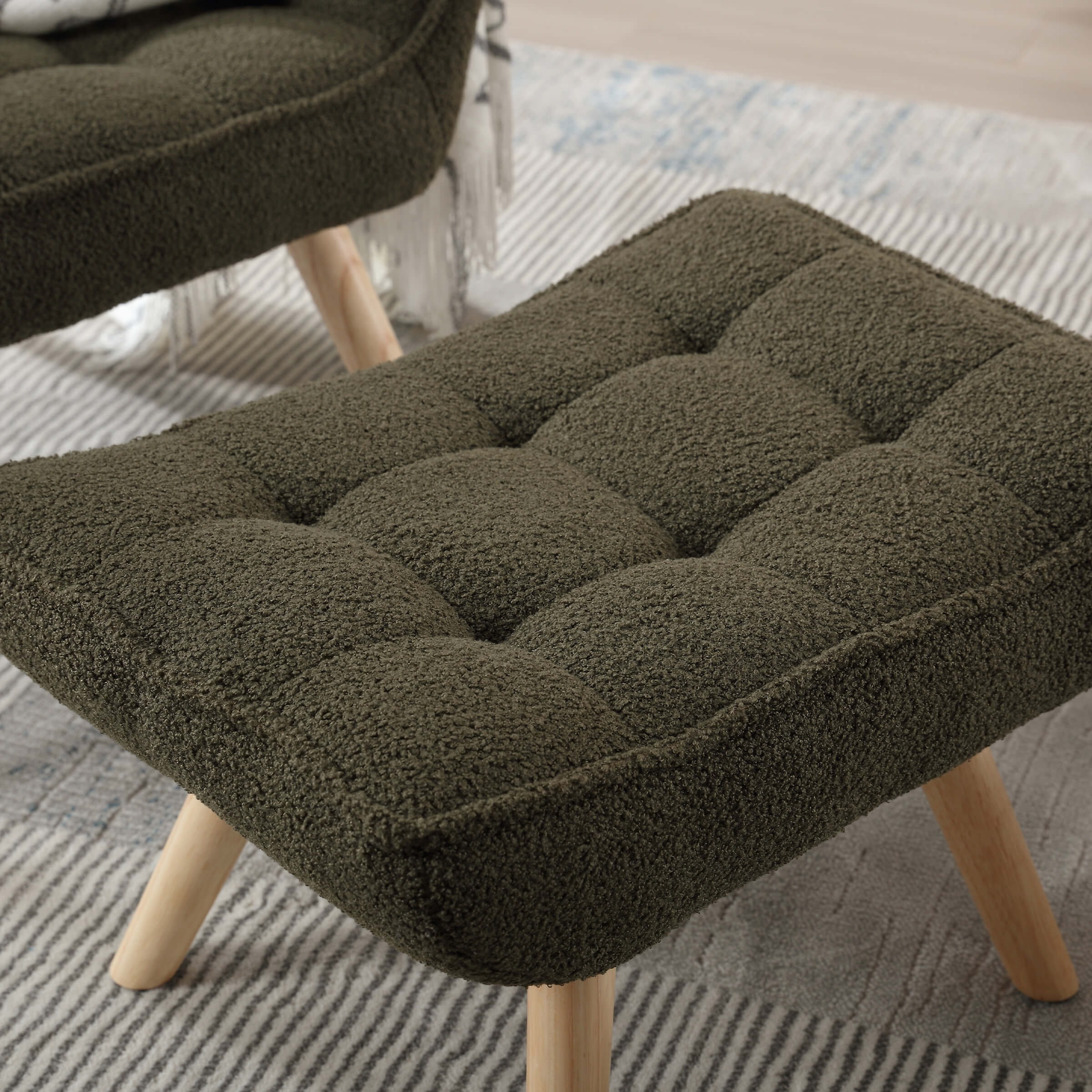 VESCASA Accent Chair with Ottoman - 8904AO