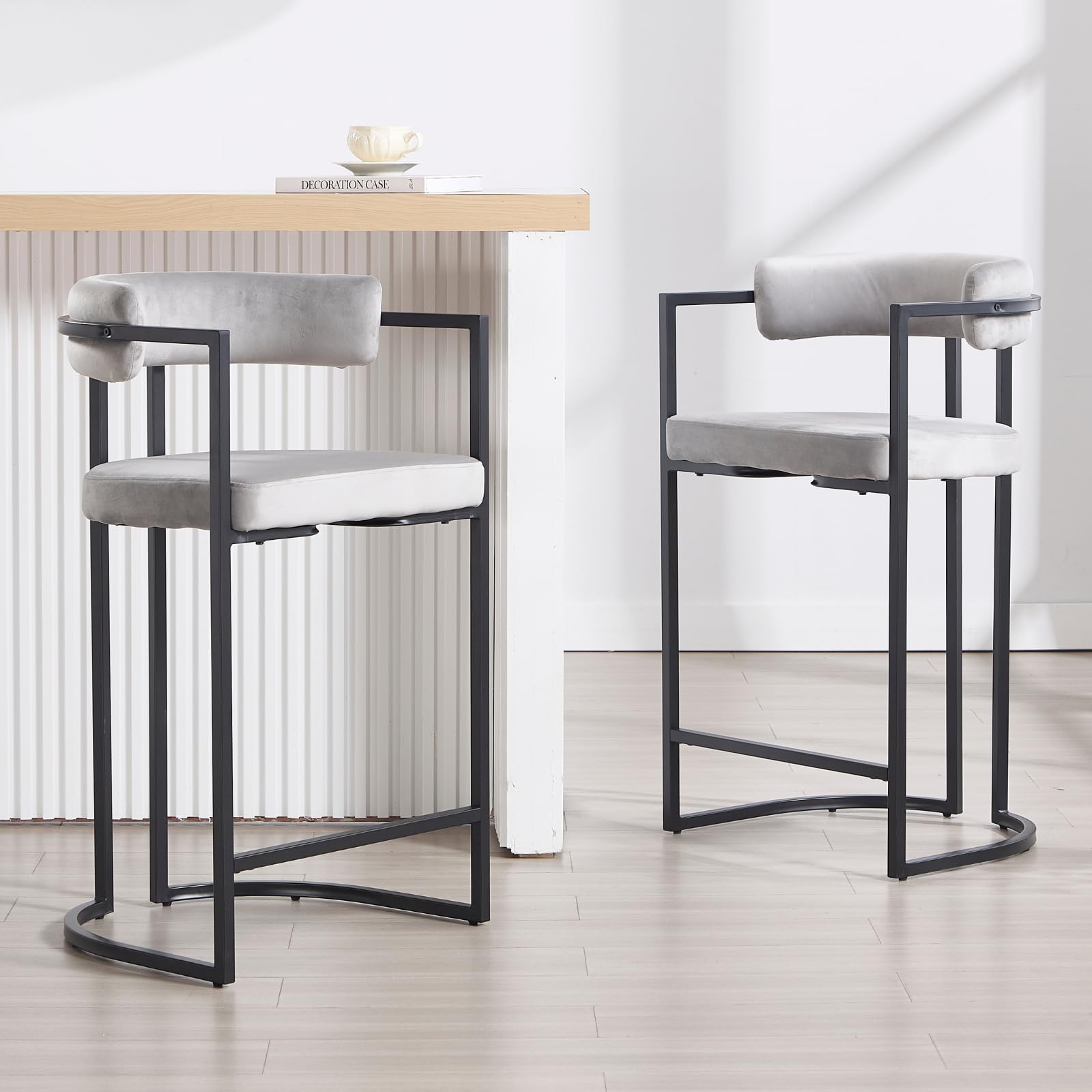 ROCITY 26"H Black Legs Counter Stools Set of 2 - X323CS