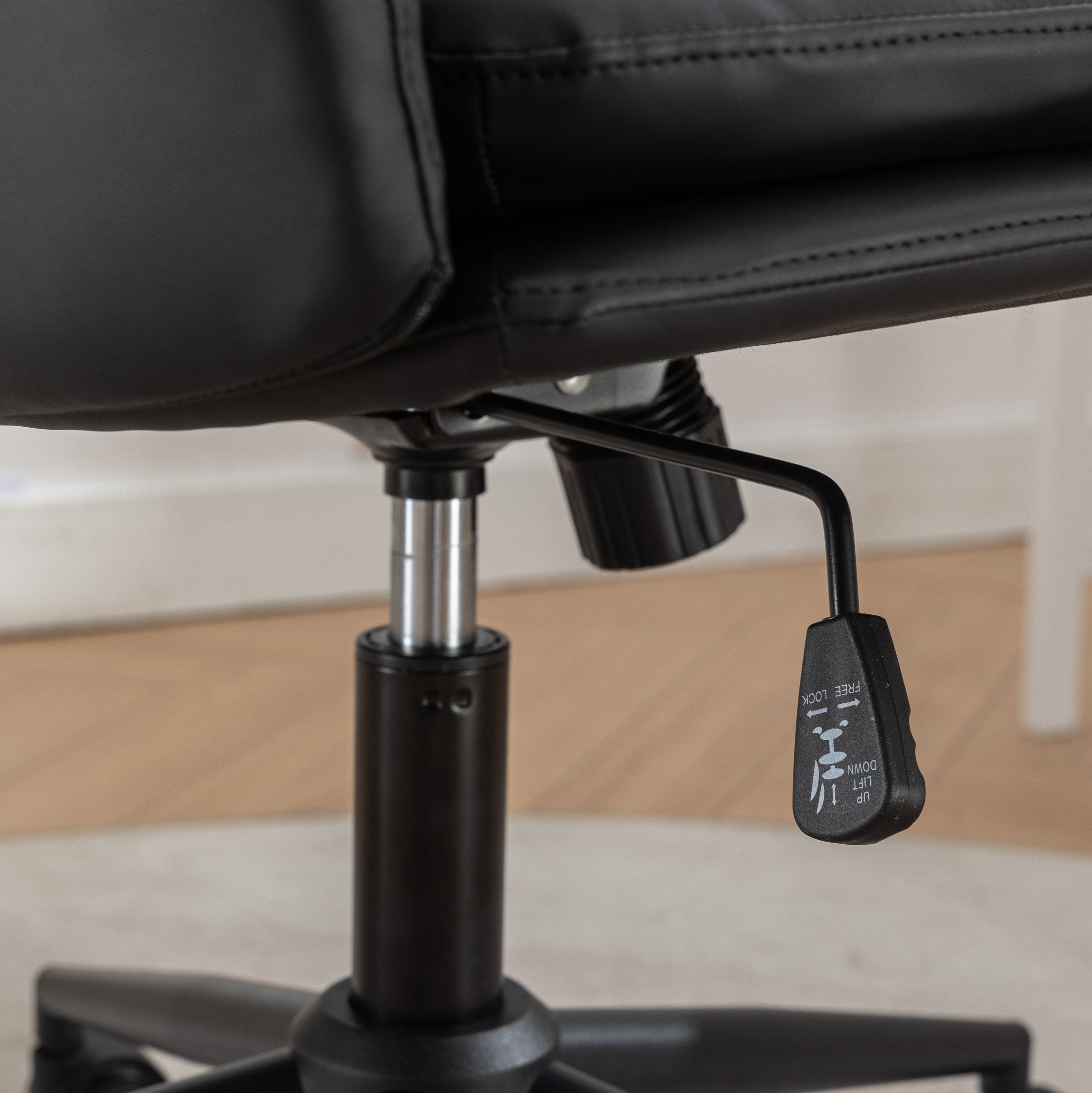 Adjustable Swivel Criss-Cross Chair with Wide Seat