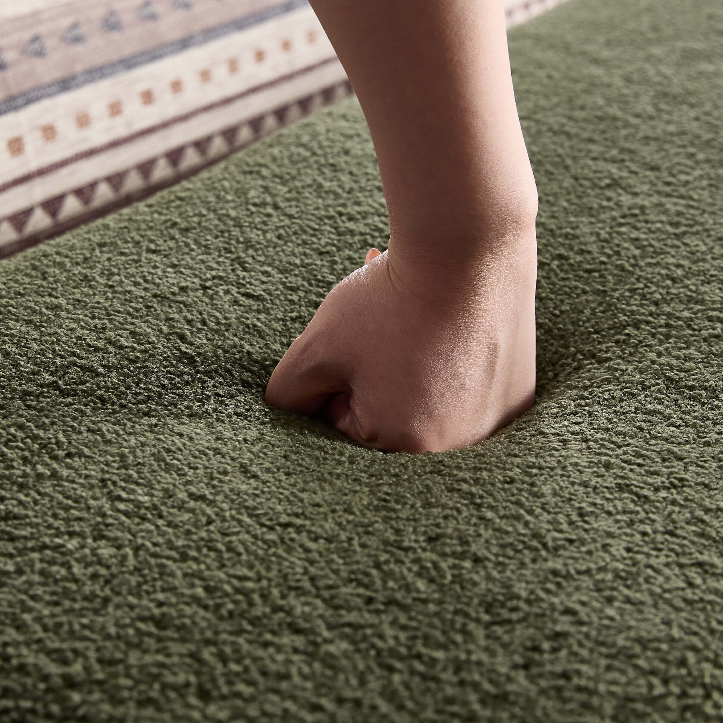 ROCITY Modern Boucle Bench White Sherpa Ottoman Bench Set of 3 - 1819