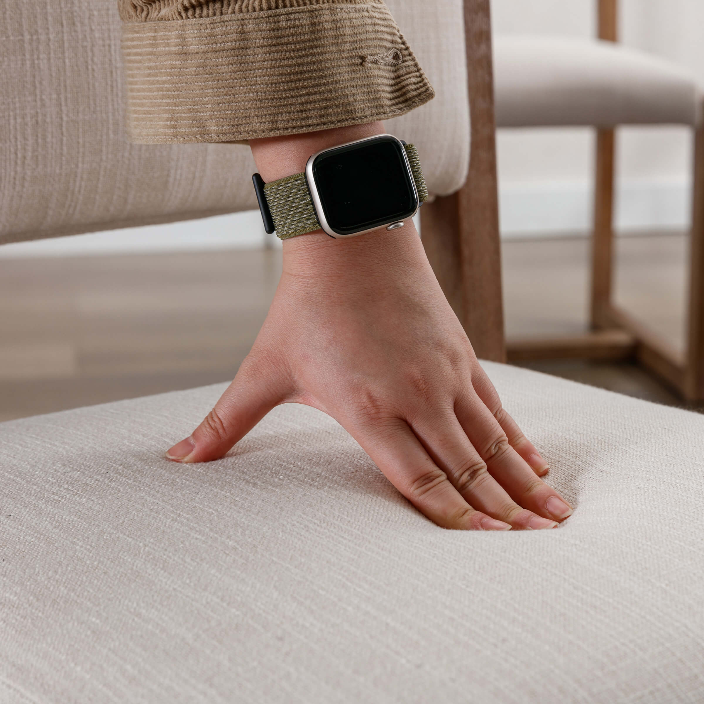 Hand pressing chair cushion