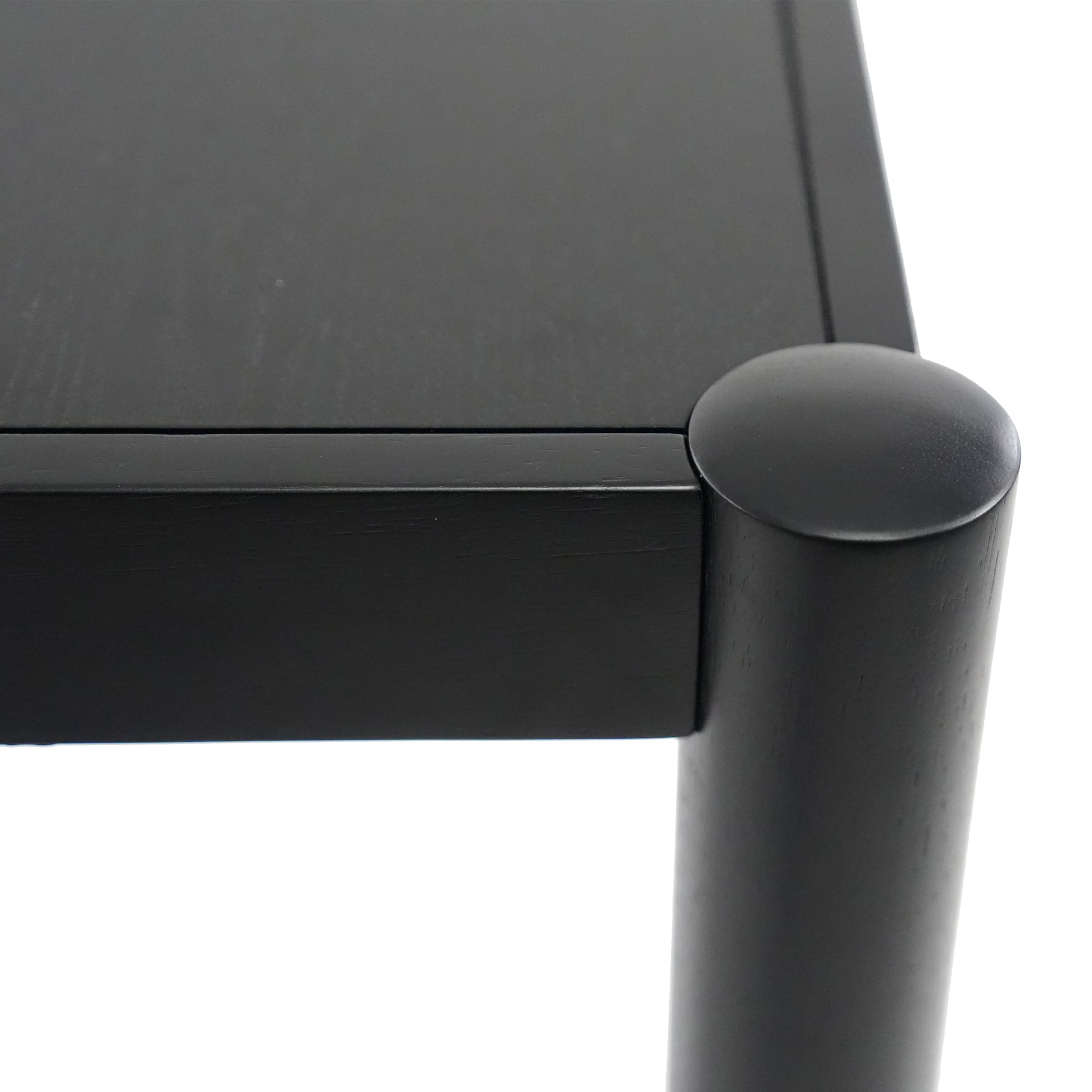 Close-up of rounded table corner