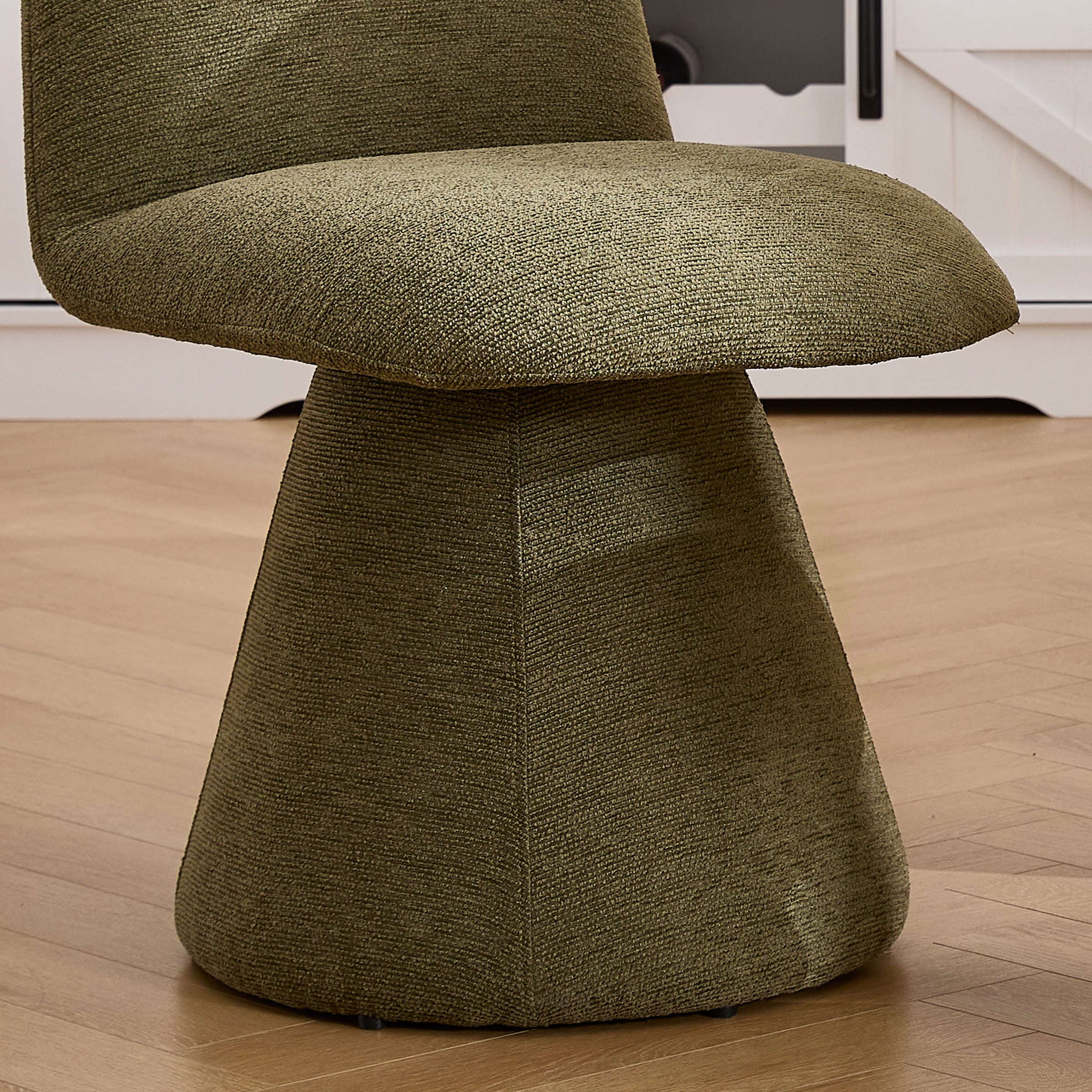 Base and lower side of chair showing conical pedestal