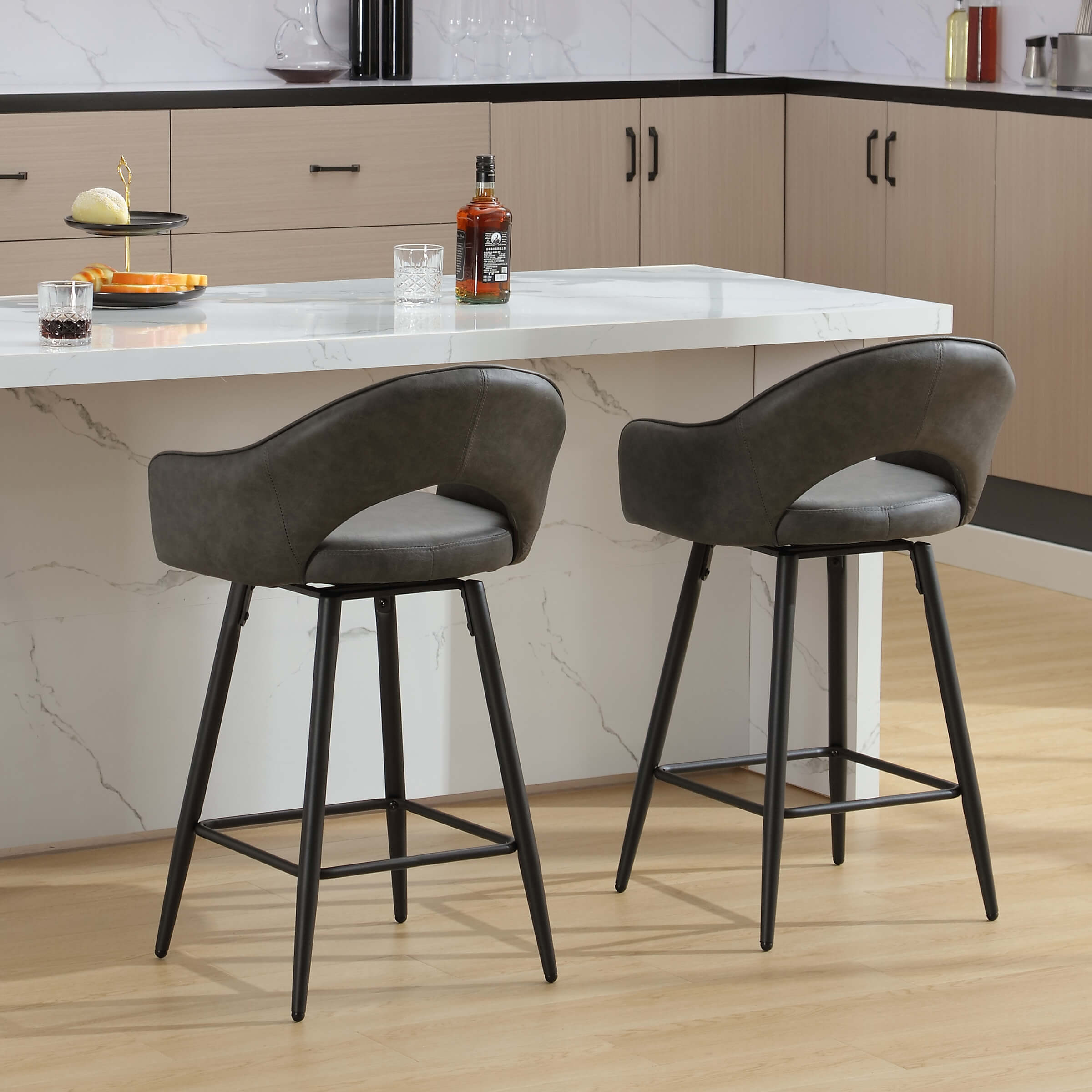 Two different colors of stools at island