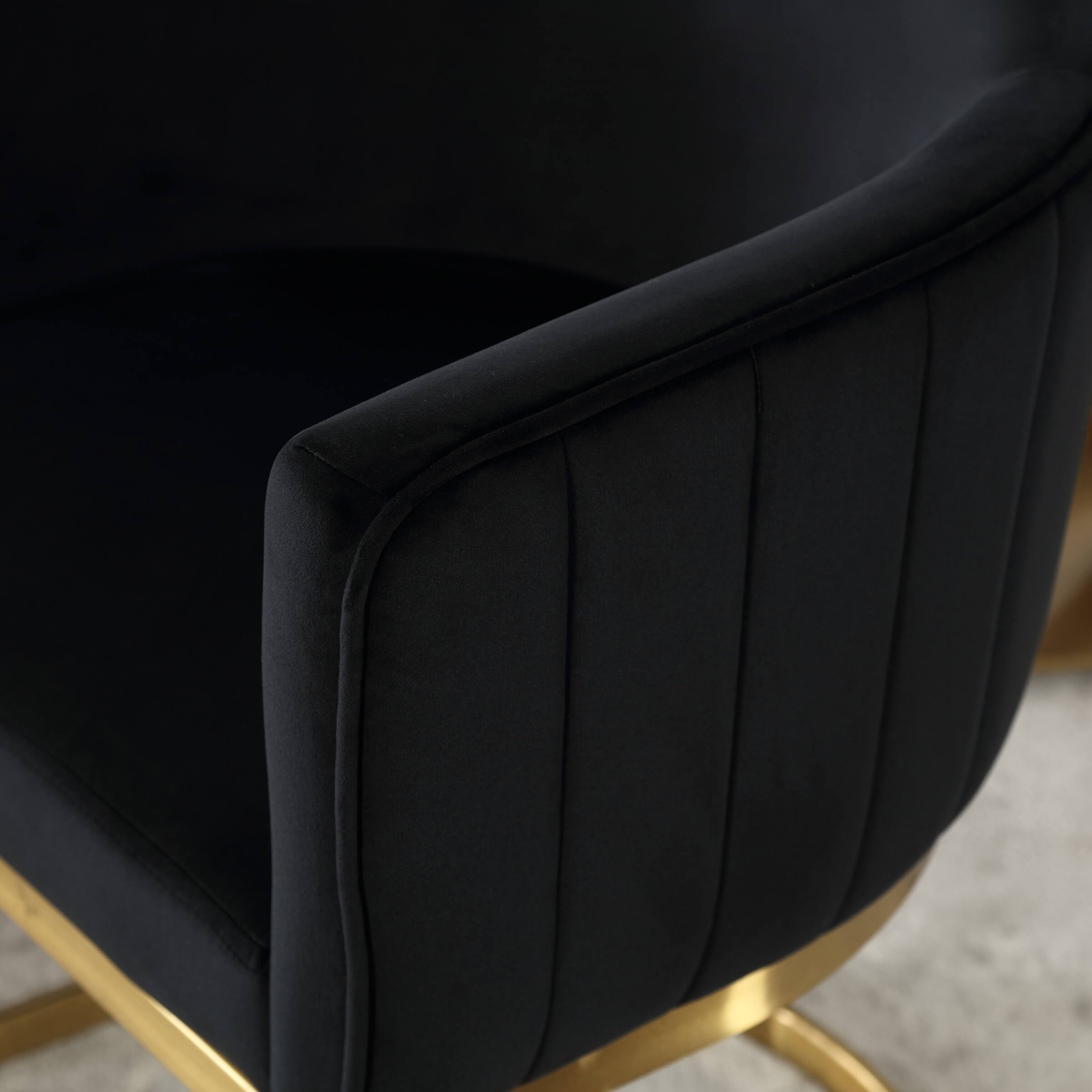ZH4YOU Modern Barrel Dining Chairs Set of 2 - 7067DC