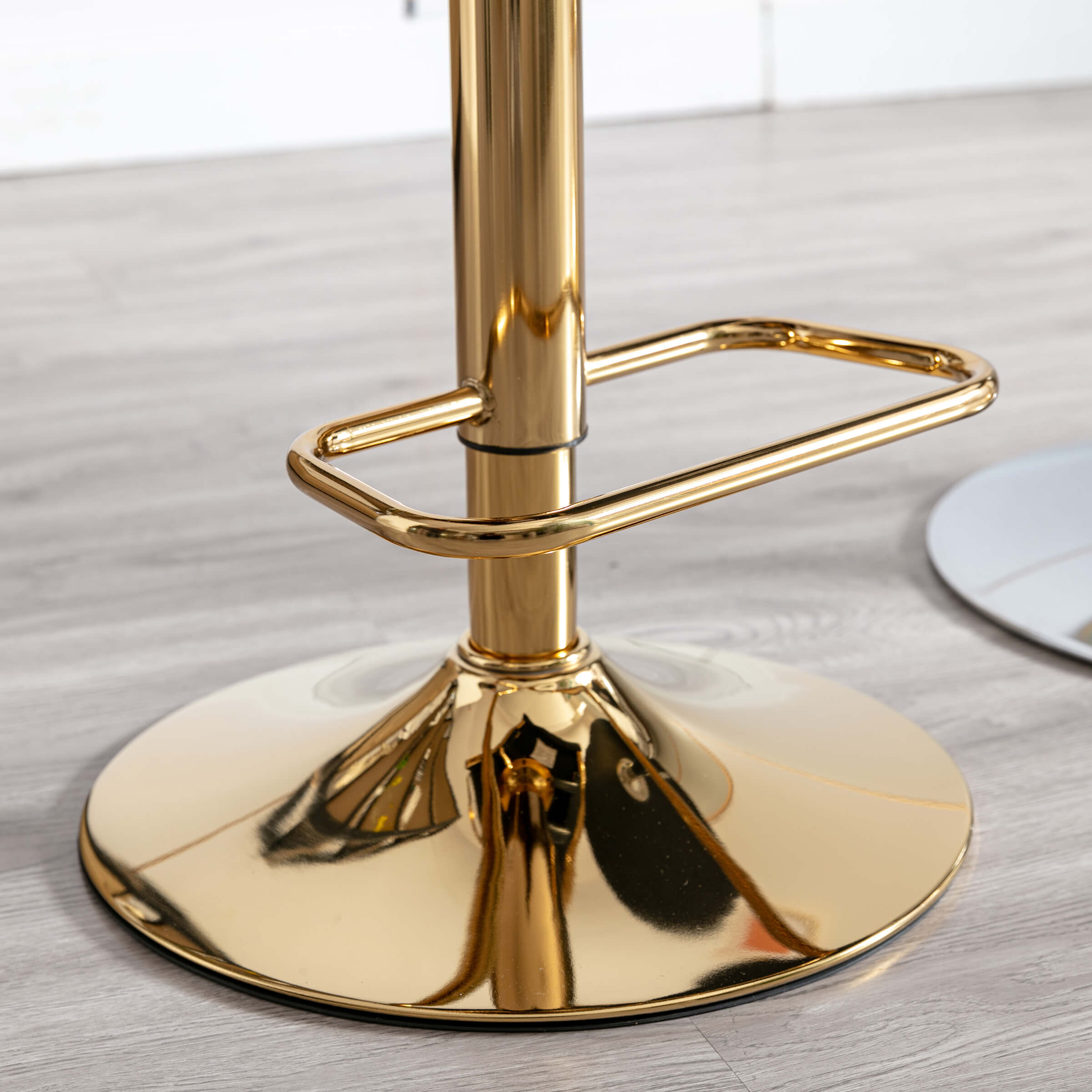 Top of chrome pedestal and base