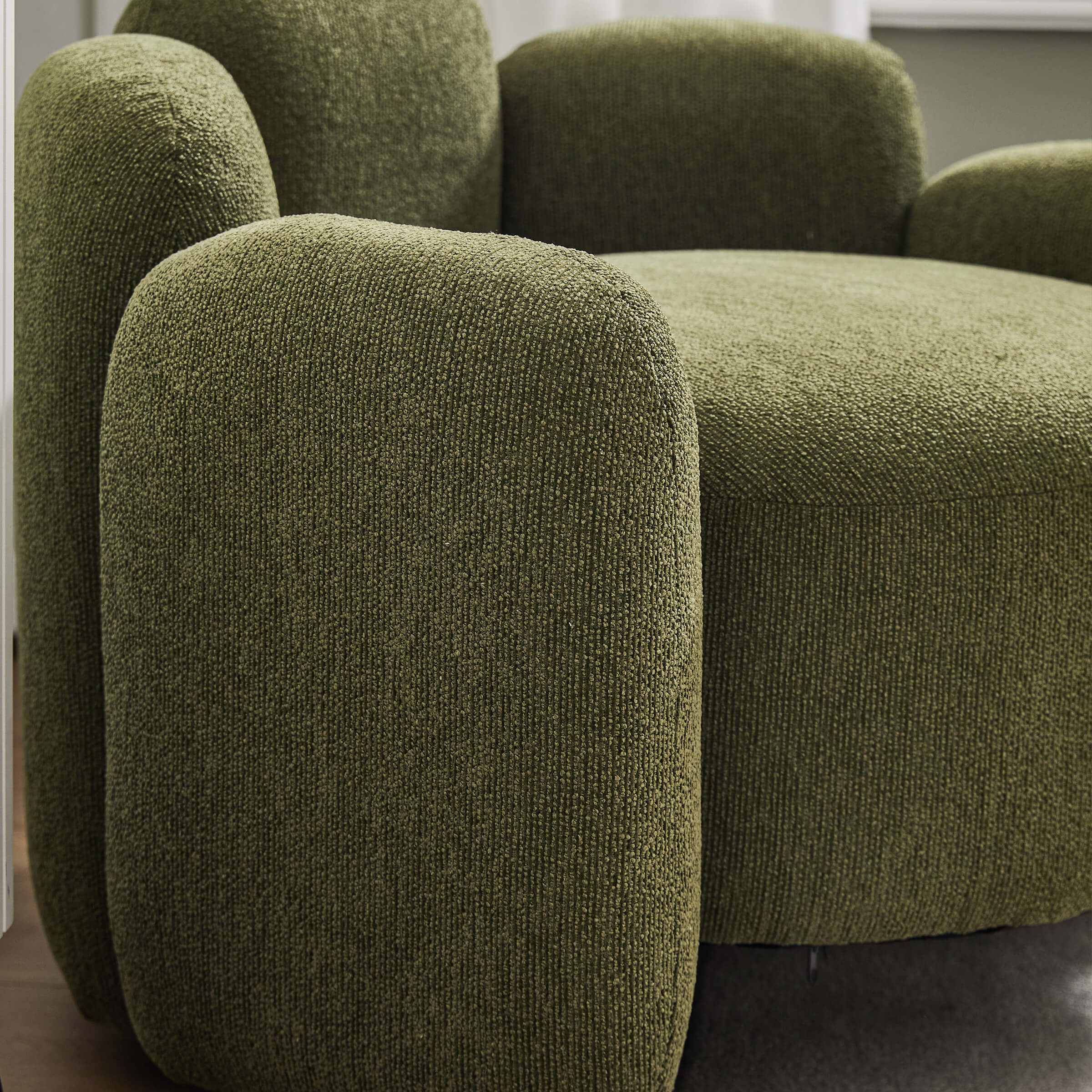 Green chair dimensions diagram with measurements