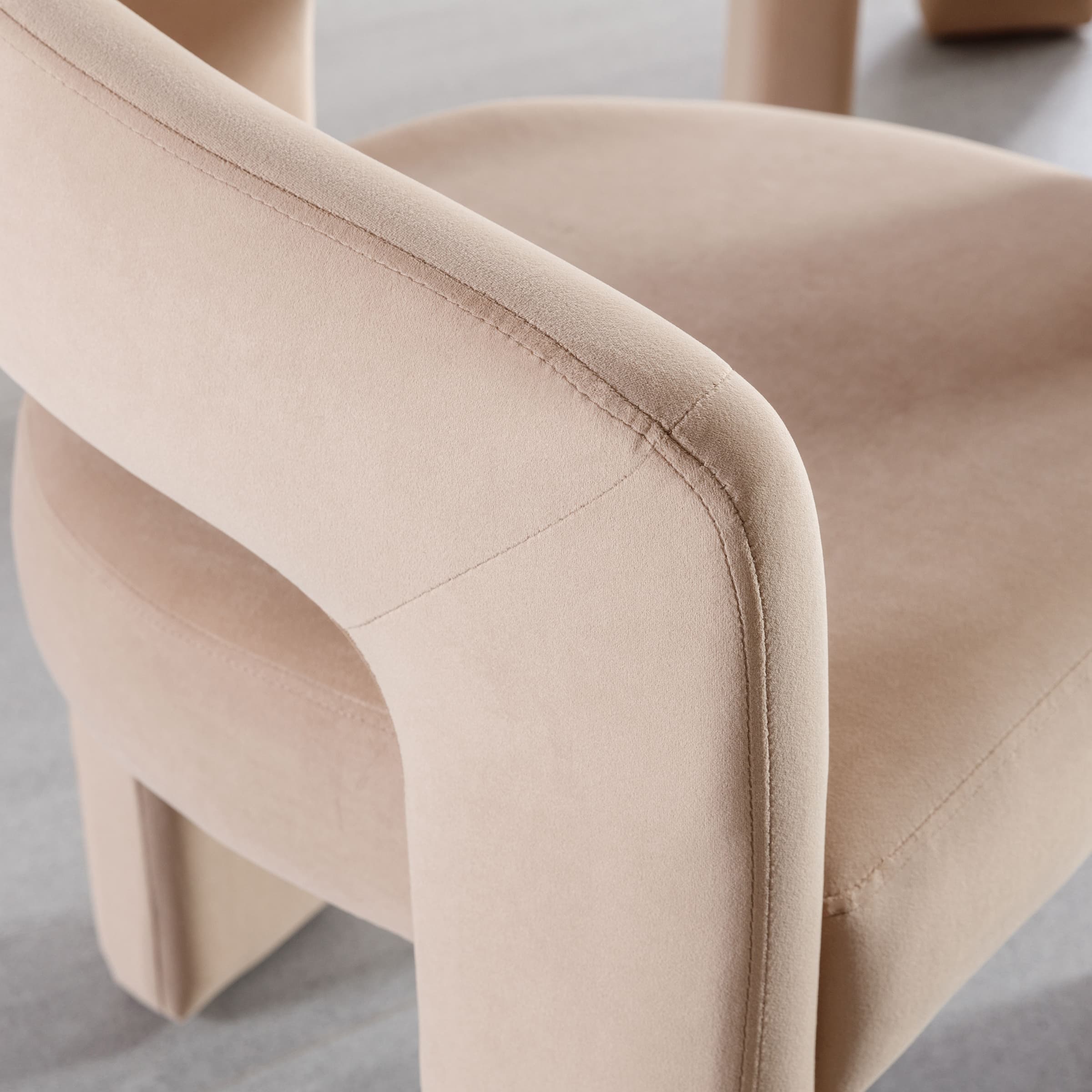 VESCASA Modern Open-Back Faux Leather Barrel Dining Chair 1 PCS - 5101DC