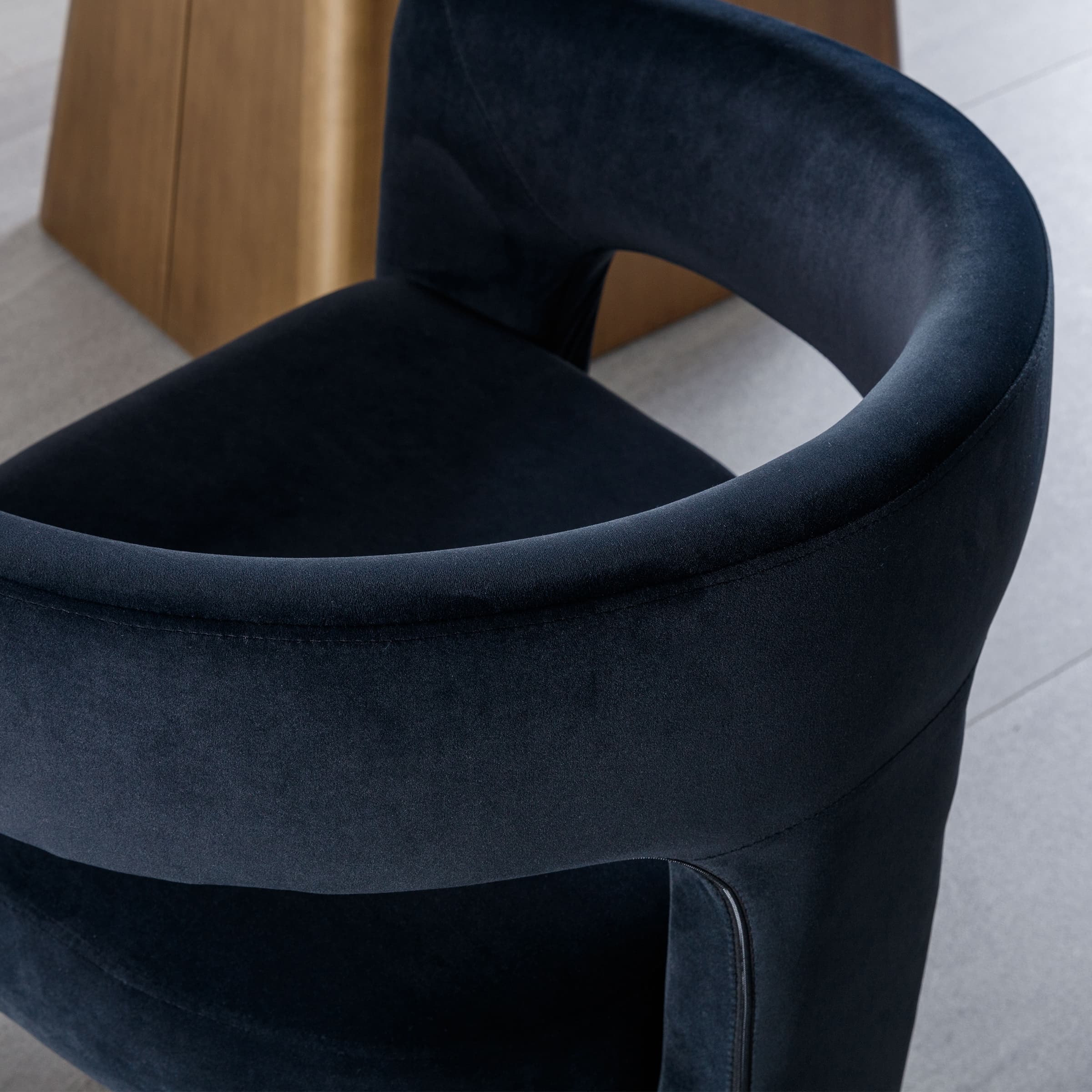 VESCASA Modern Open-Back Faux Leather Barrel Dining Chair 1 PCS - 5101DC