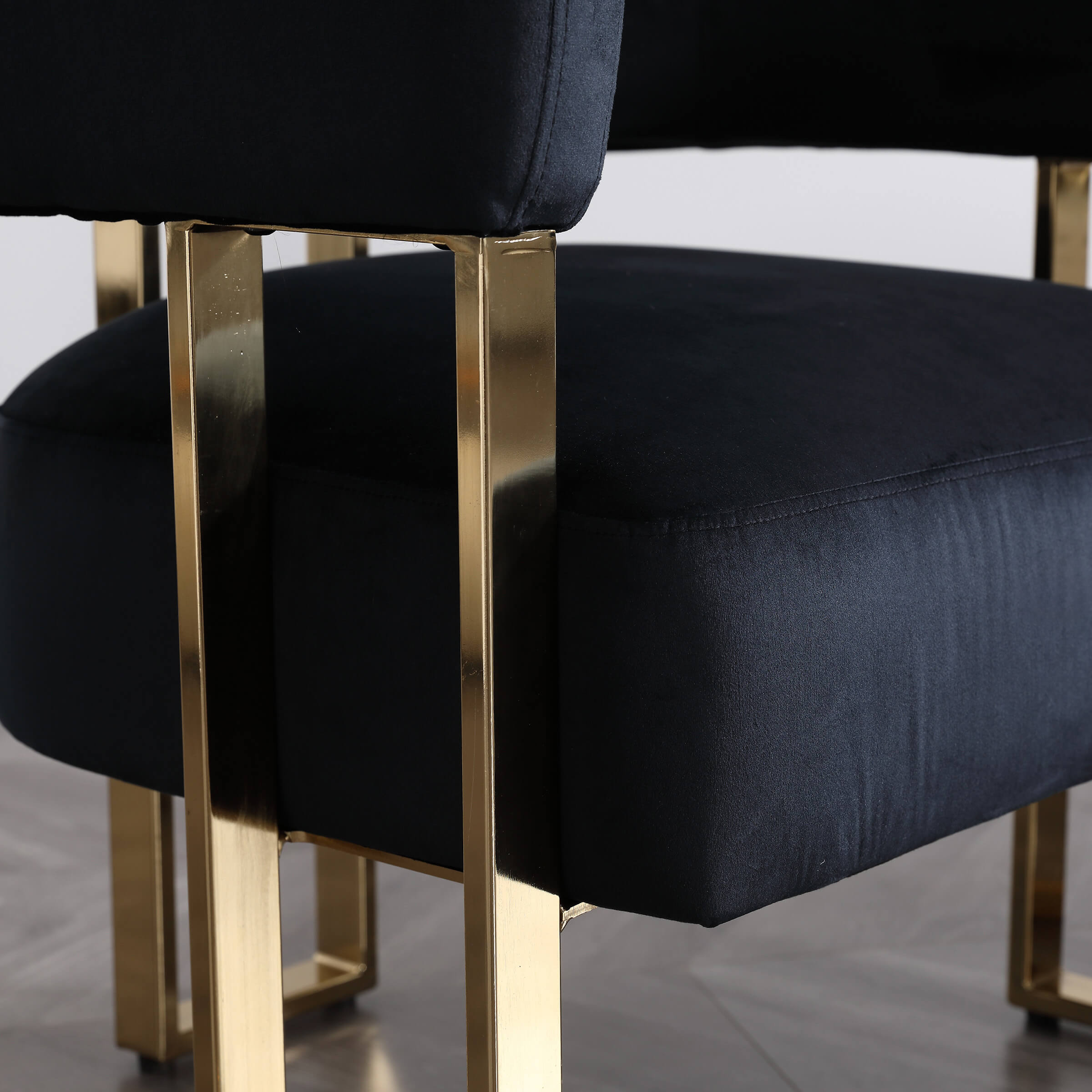 ZH4YOU Barrel Chair with Gold Metal Legs 1 PCS - 72005AC